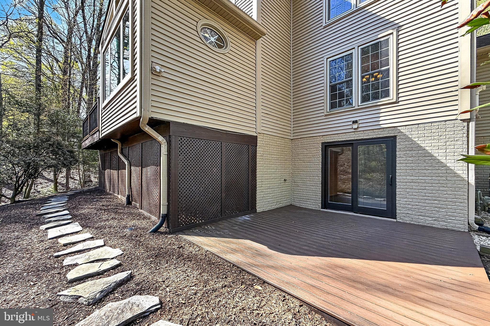 FAIRFAX STATION - Residential