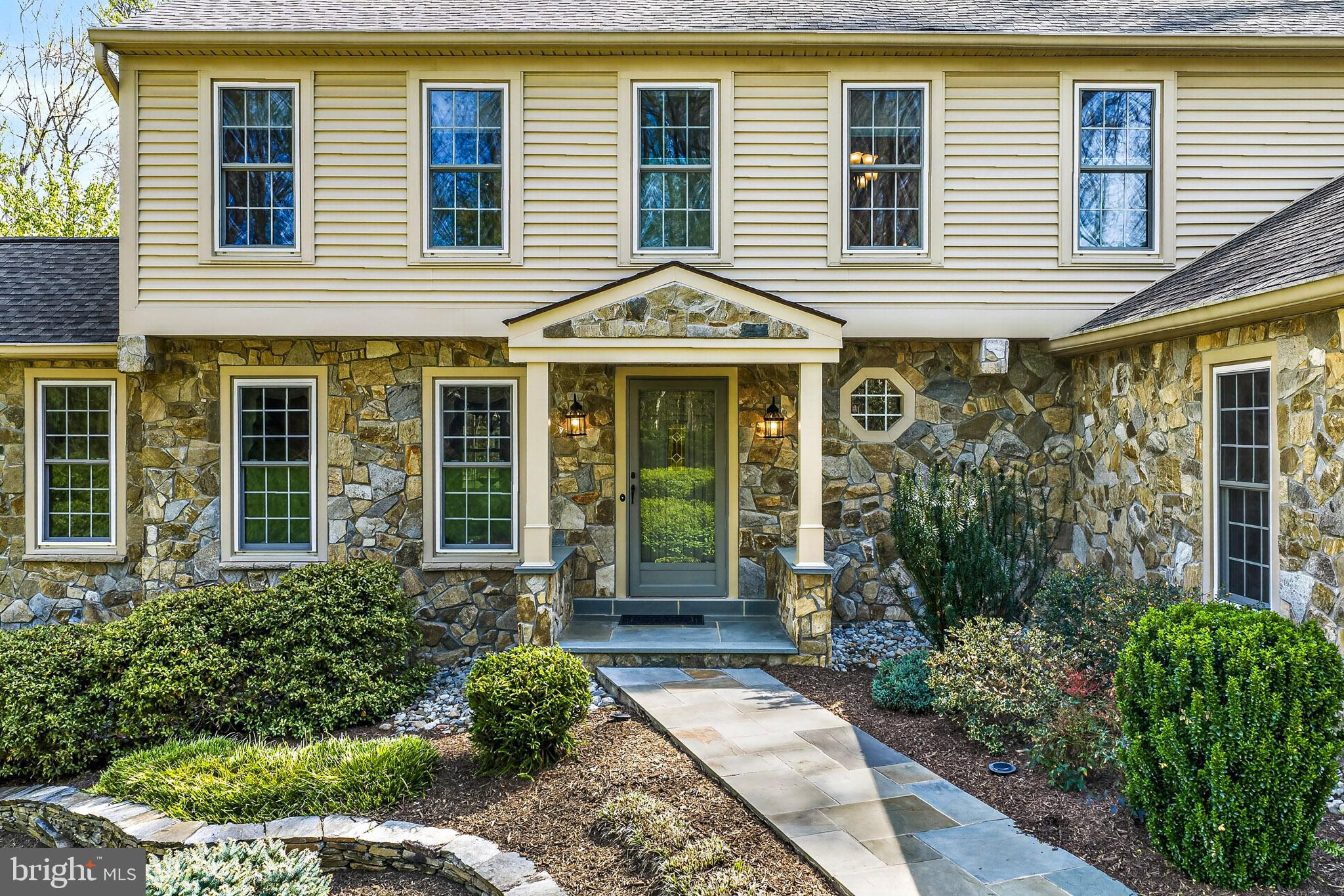 FAIRFAX STATION - Residential