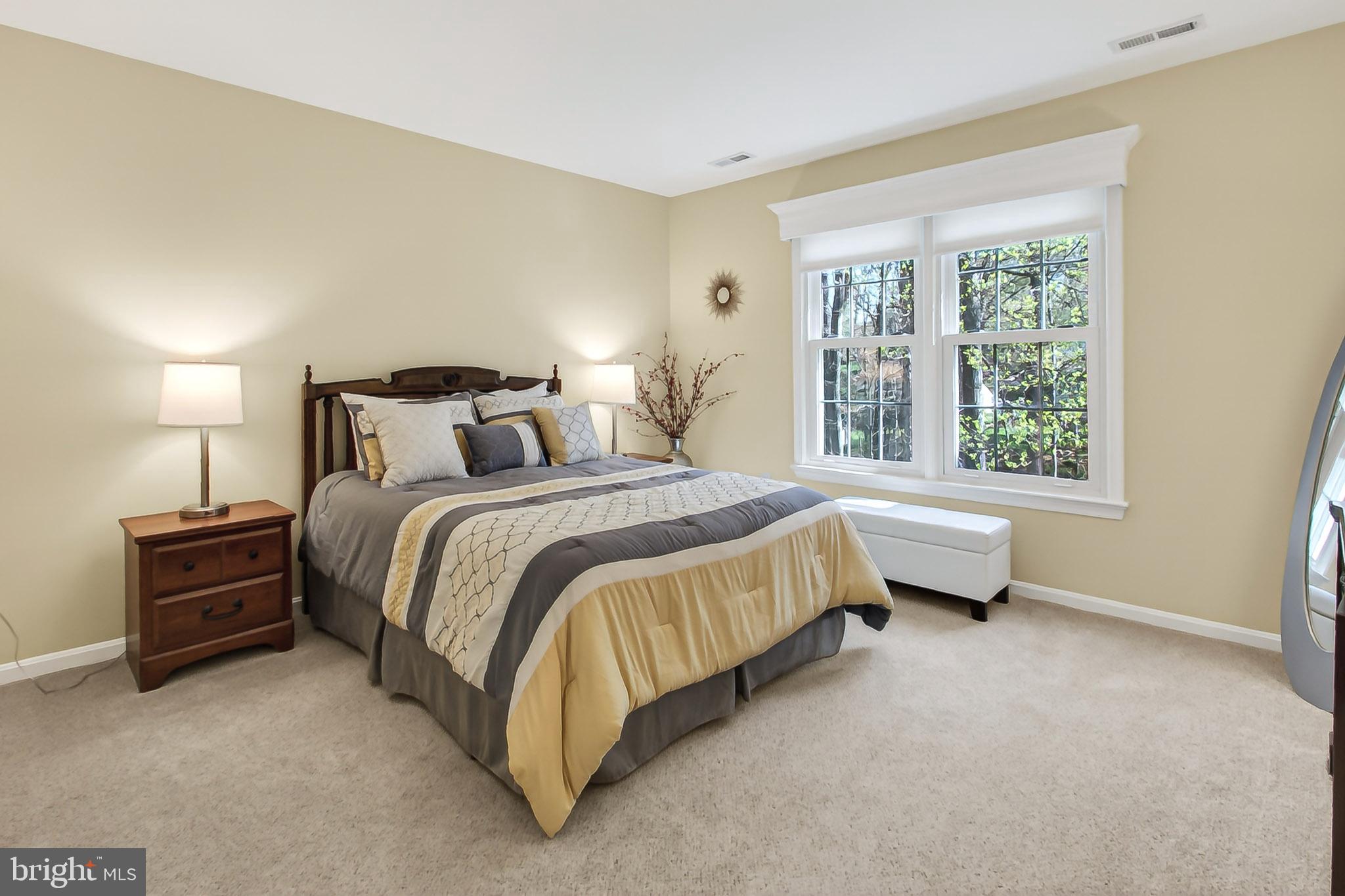 FAIRFAX STATION - Residential