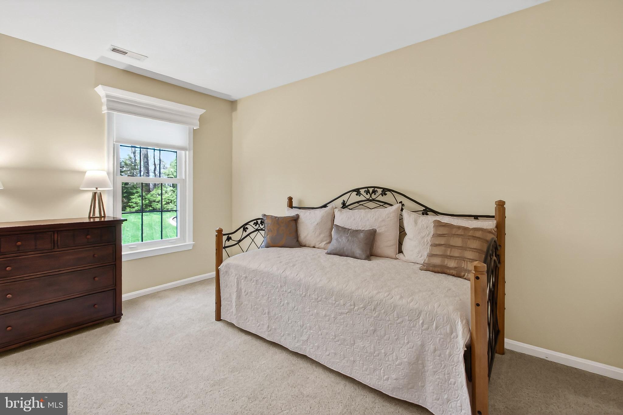 FAIRFAX STATION - Residential