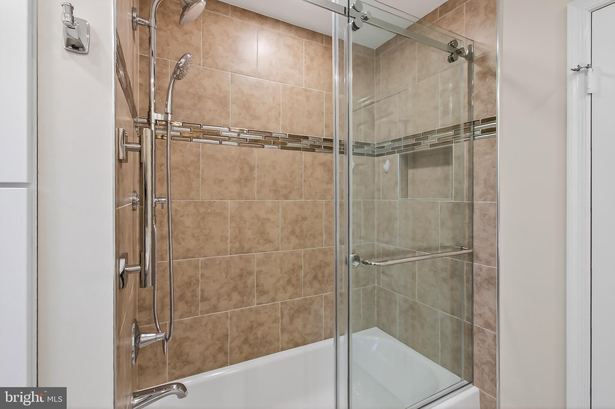 FAIRFAX STATION - Residential