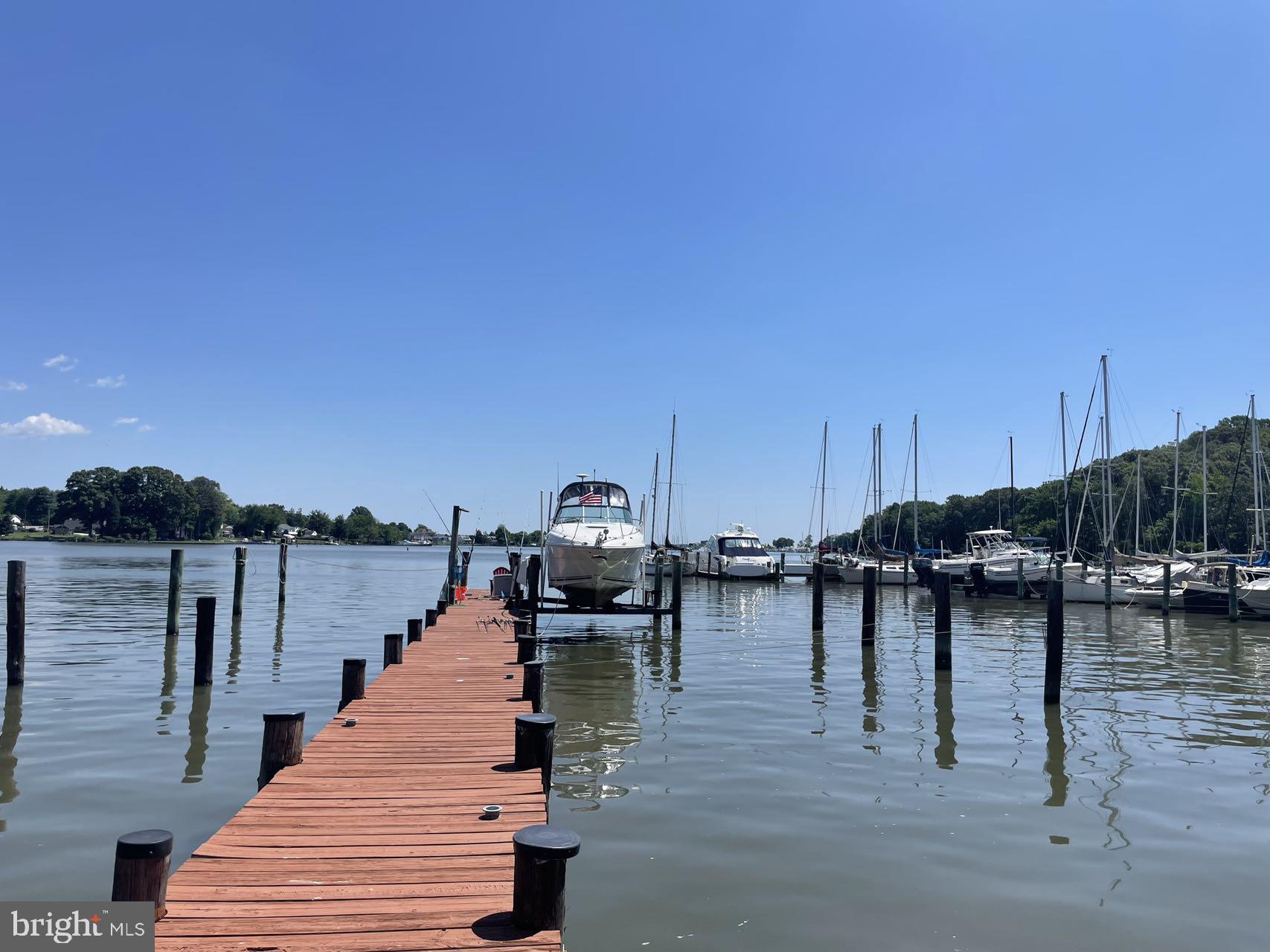 CEDAR BEACH - Residential