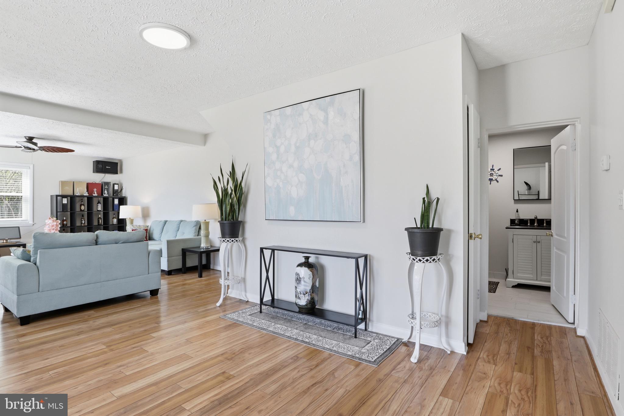 CEDAR BEACH - Residential