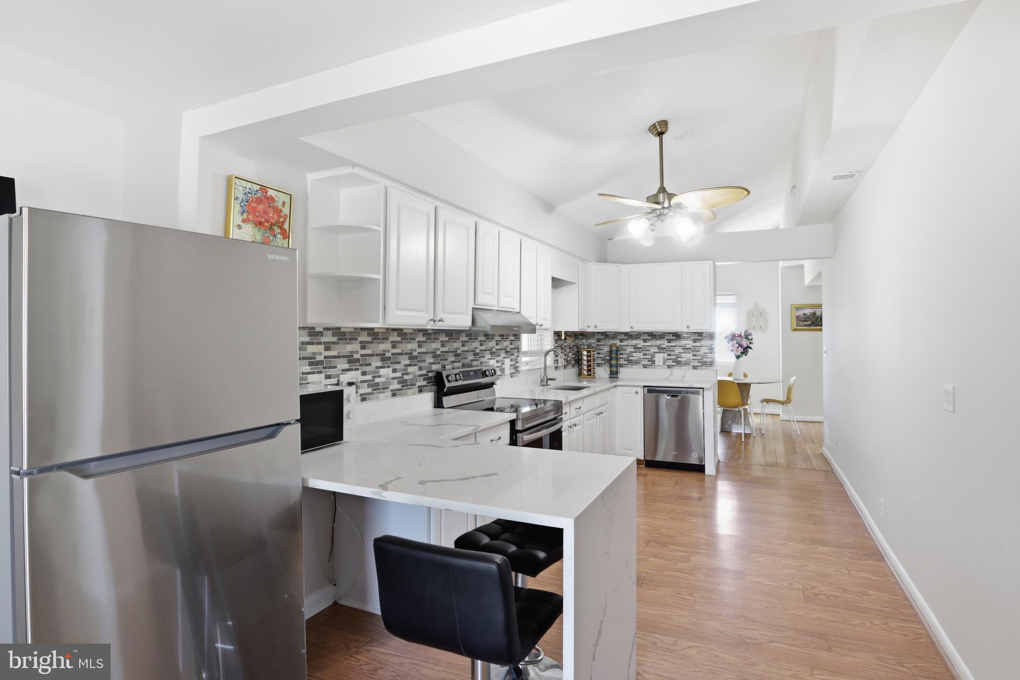 CEDAR BEACH - Residential