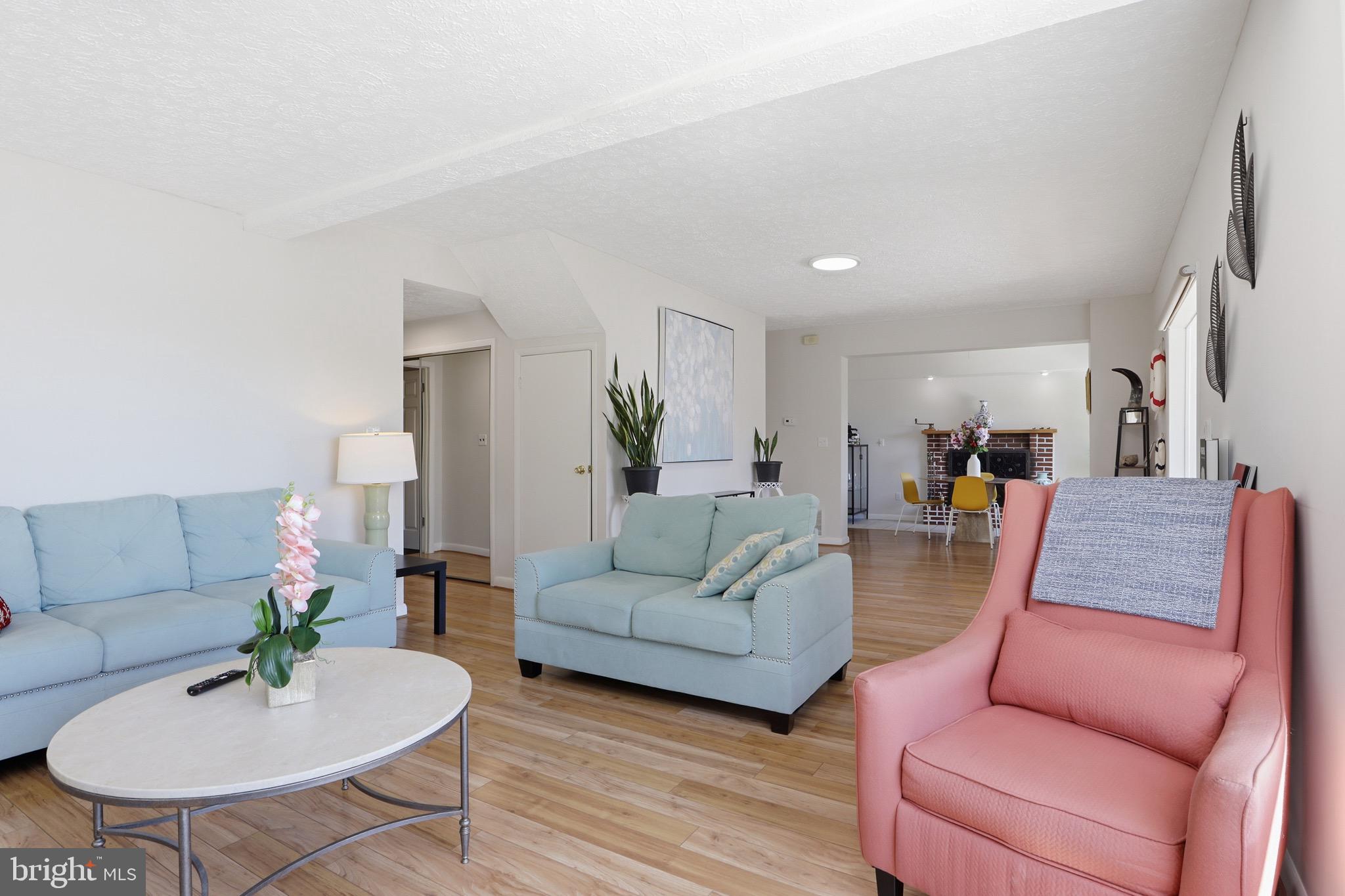 CEDAR BEACH - Residential