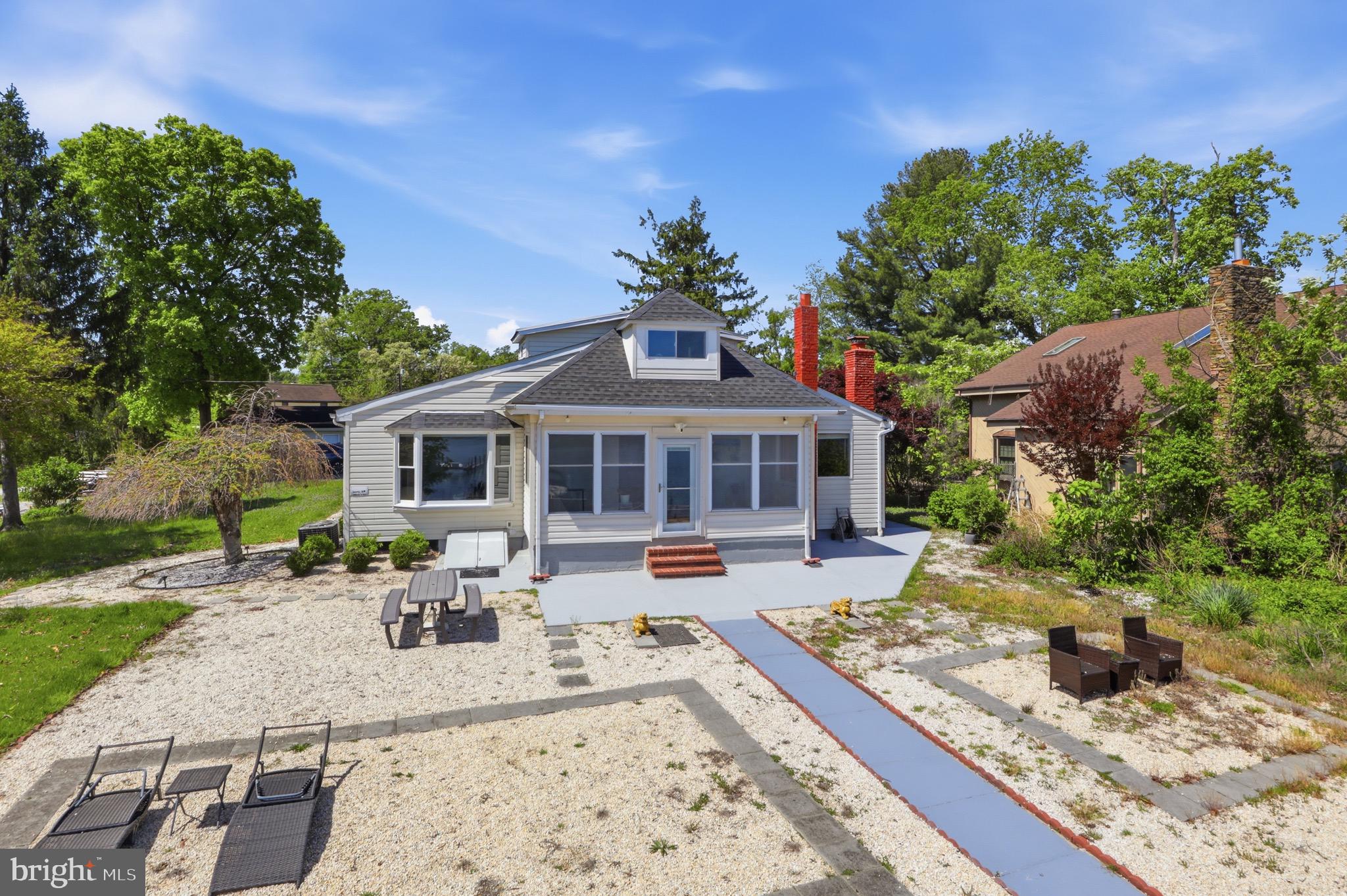 CEDAR BEACH - Residential