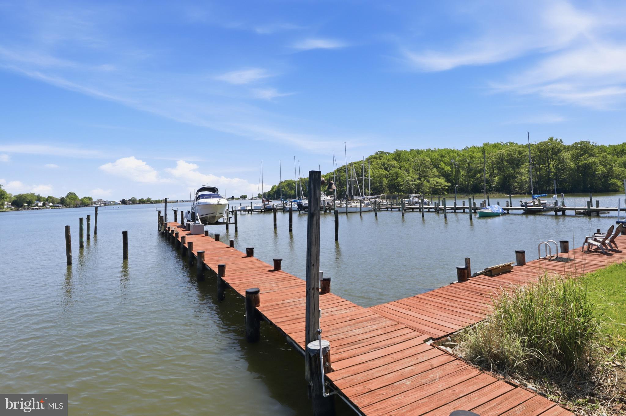CEDAR BEACH - Residential