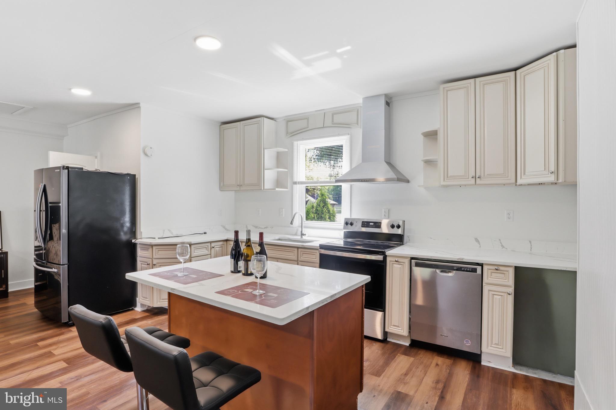 CEDAR BEACH - Residential