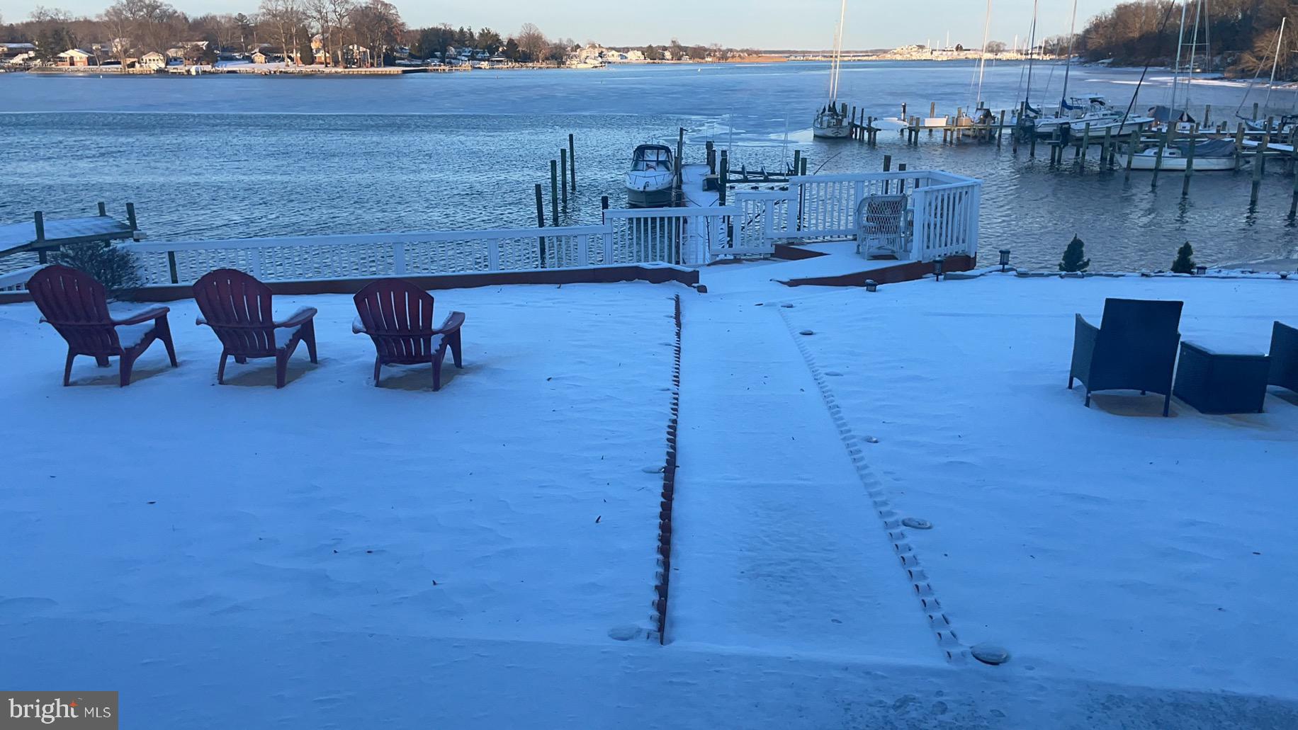 CEDAR BEACH - Residential