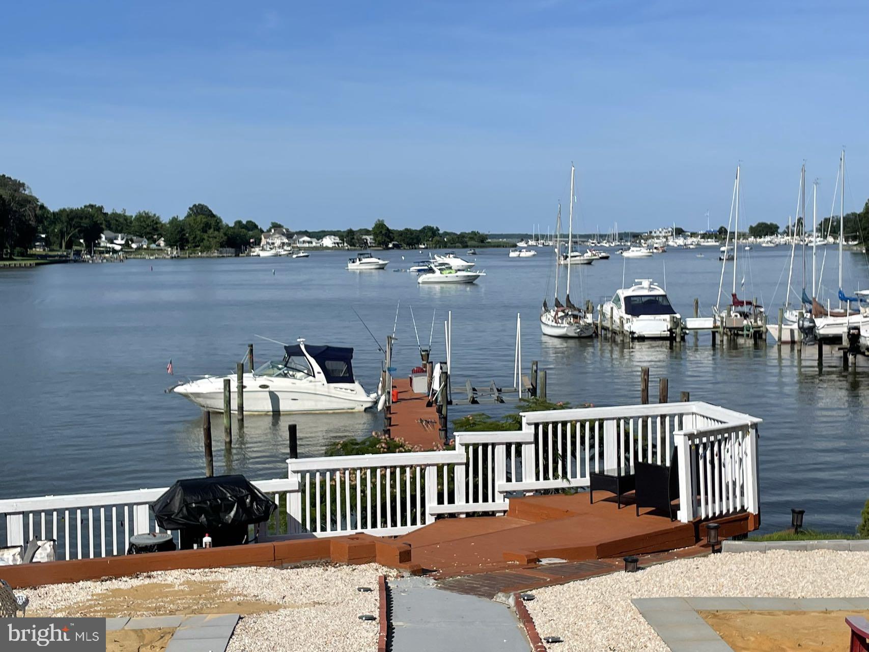 CEDAR BEACH - Residential