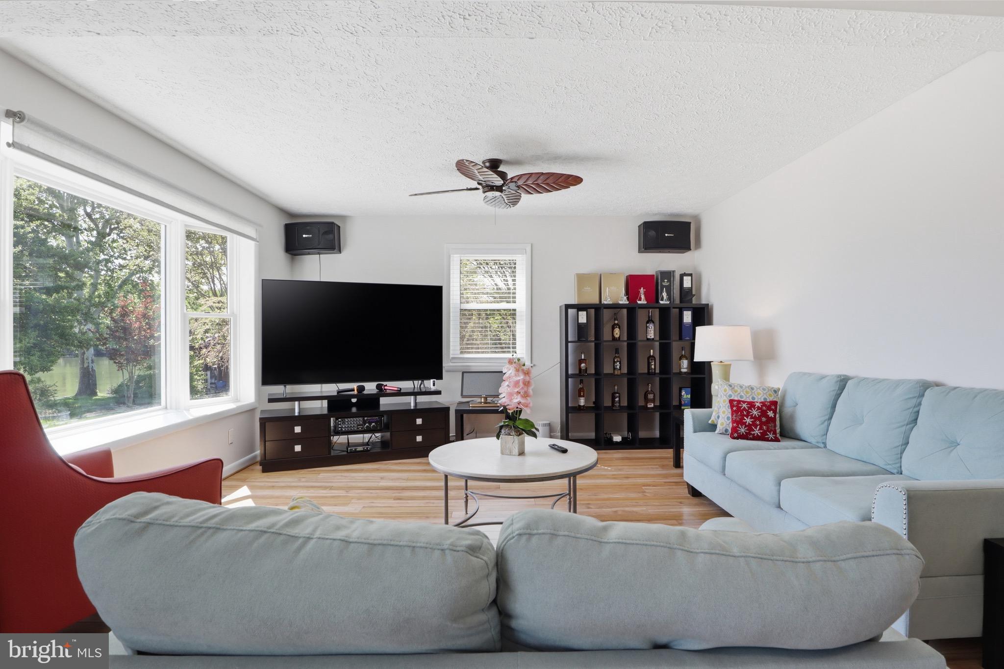 CEDAR BEACH - Residential