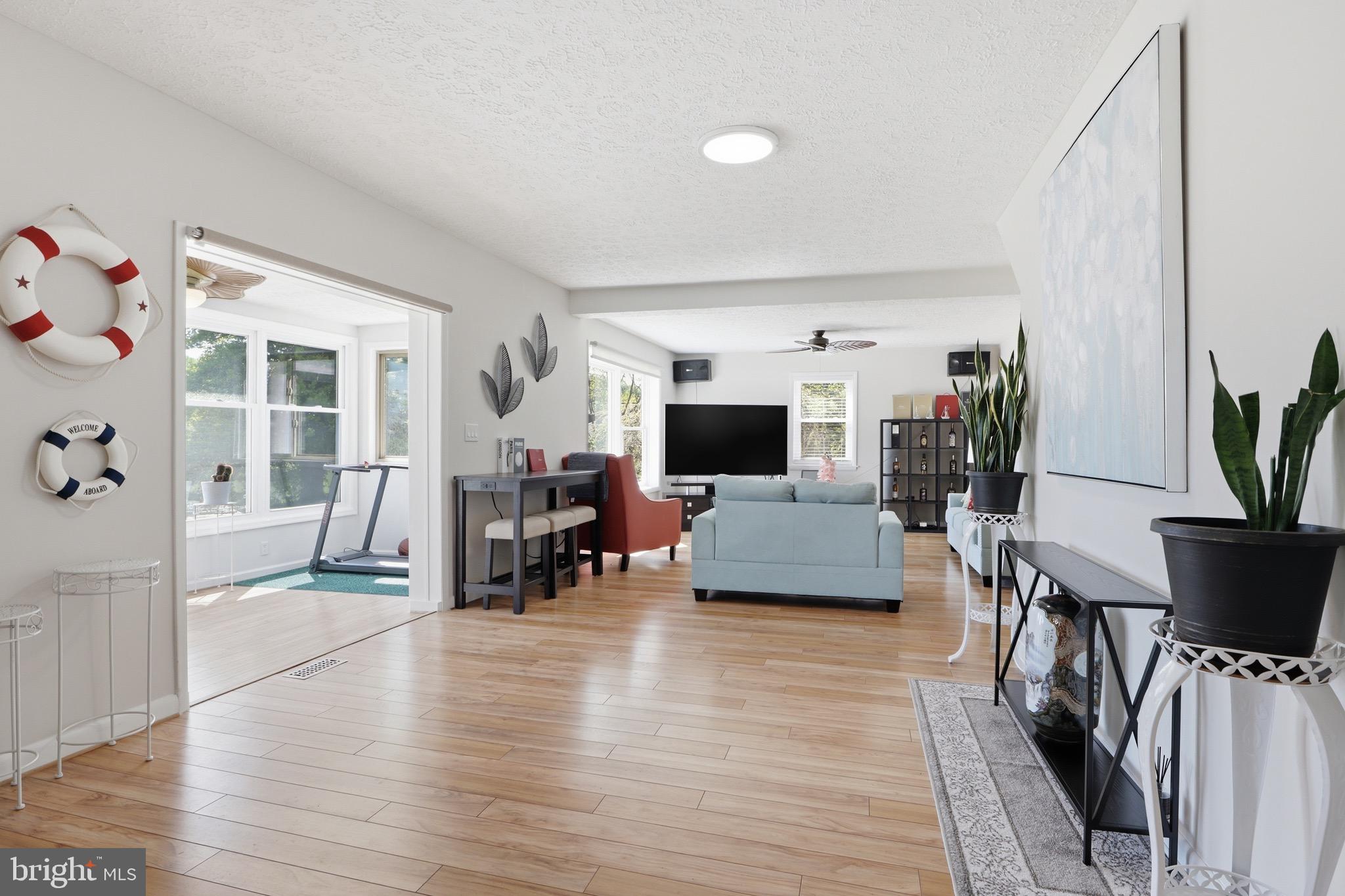CEDAR BEACH - Residential