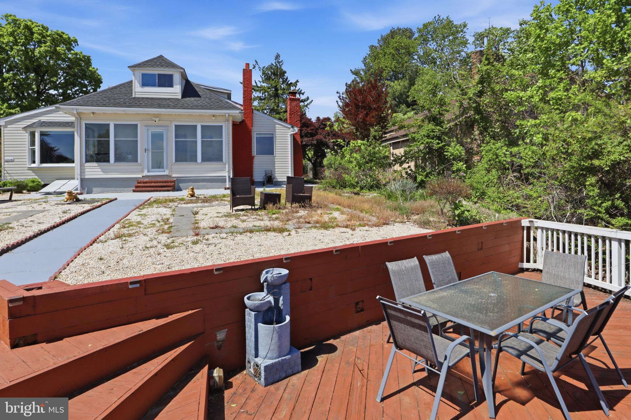CEDAR BEACH - Residential
