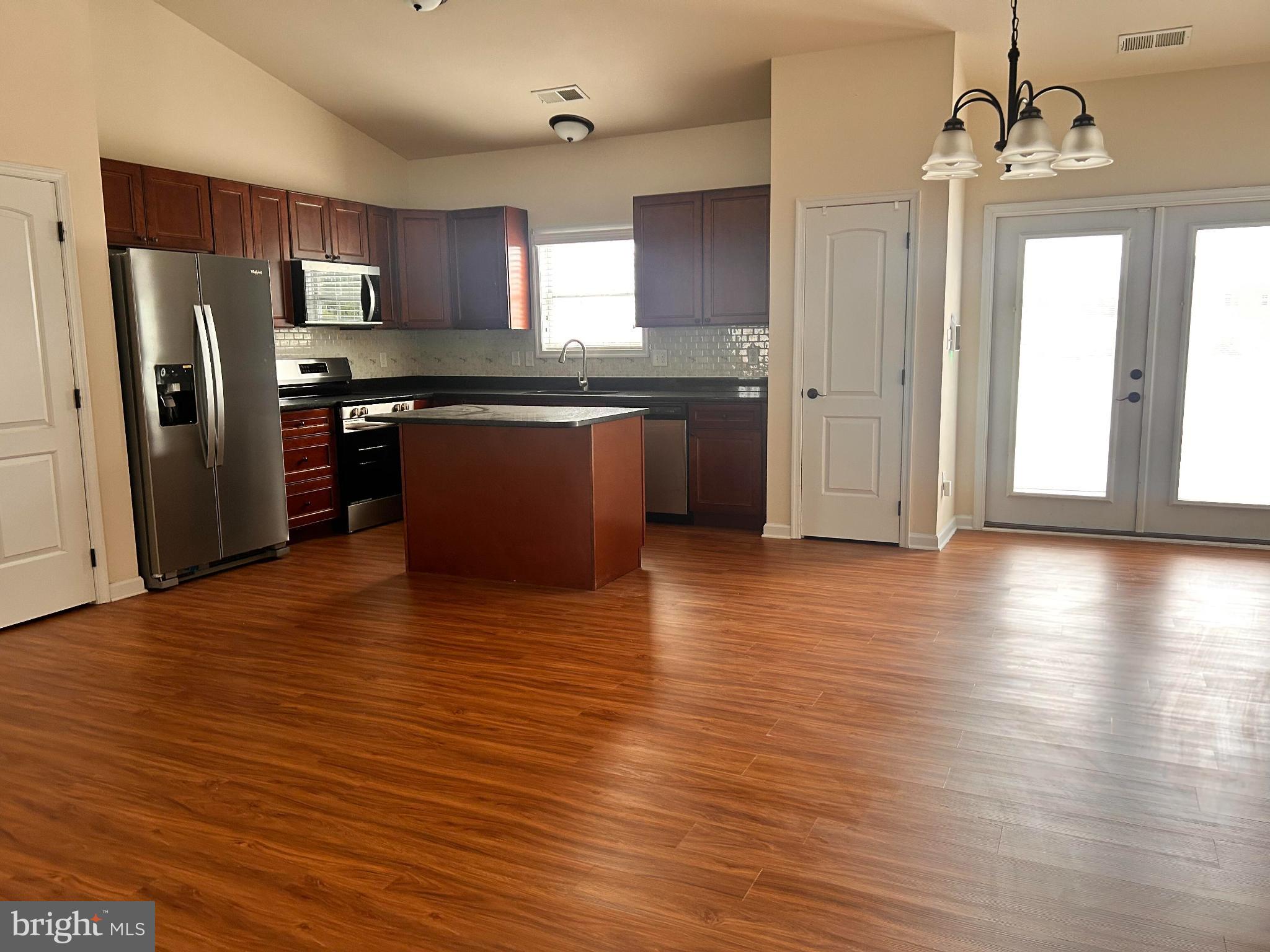 BRIDLE CREEK - Residential