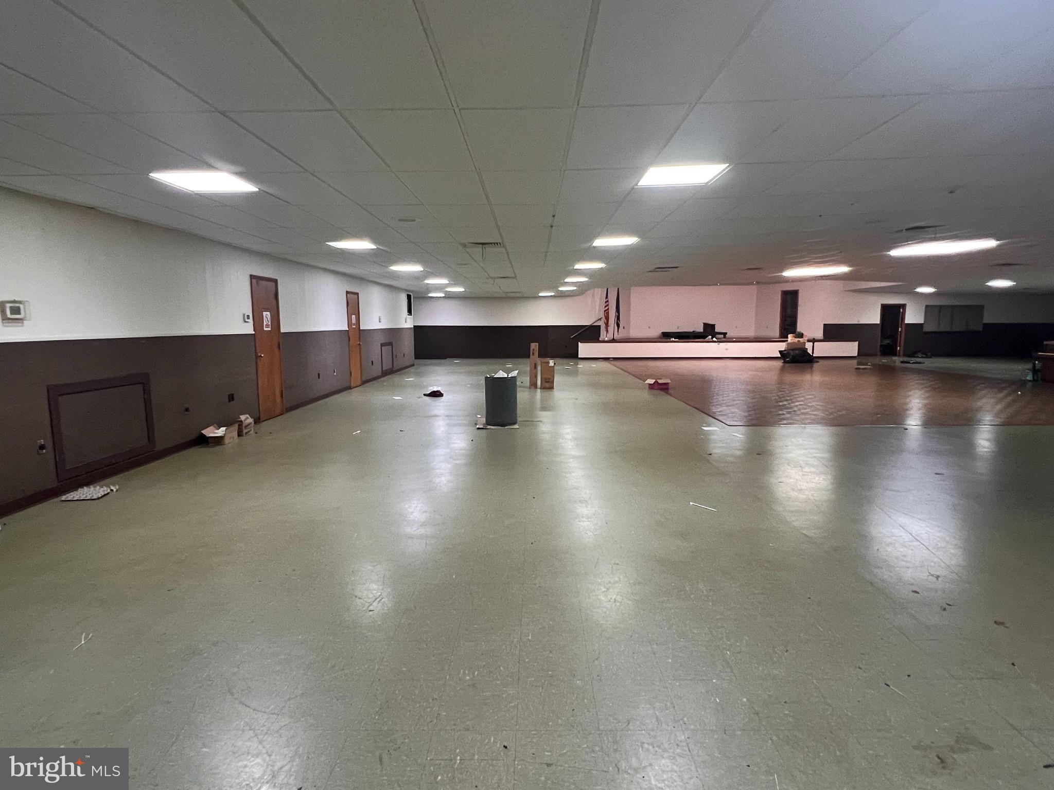 DERRY - Commercial Sale