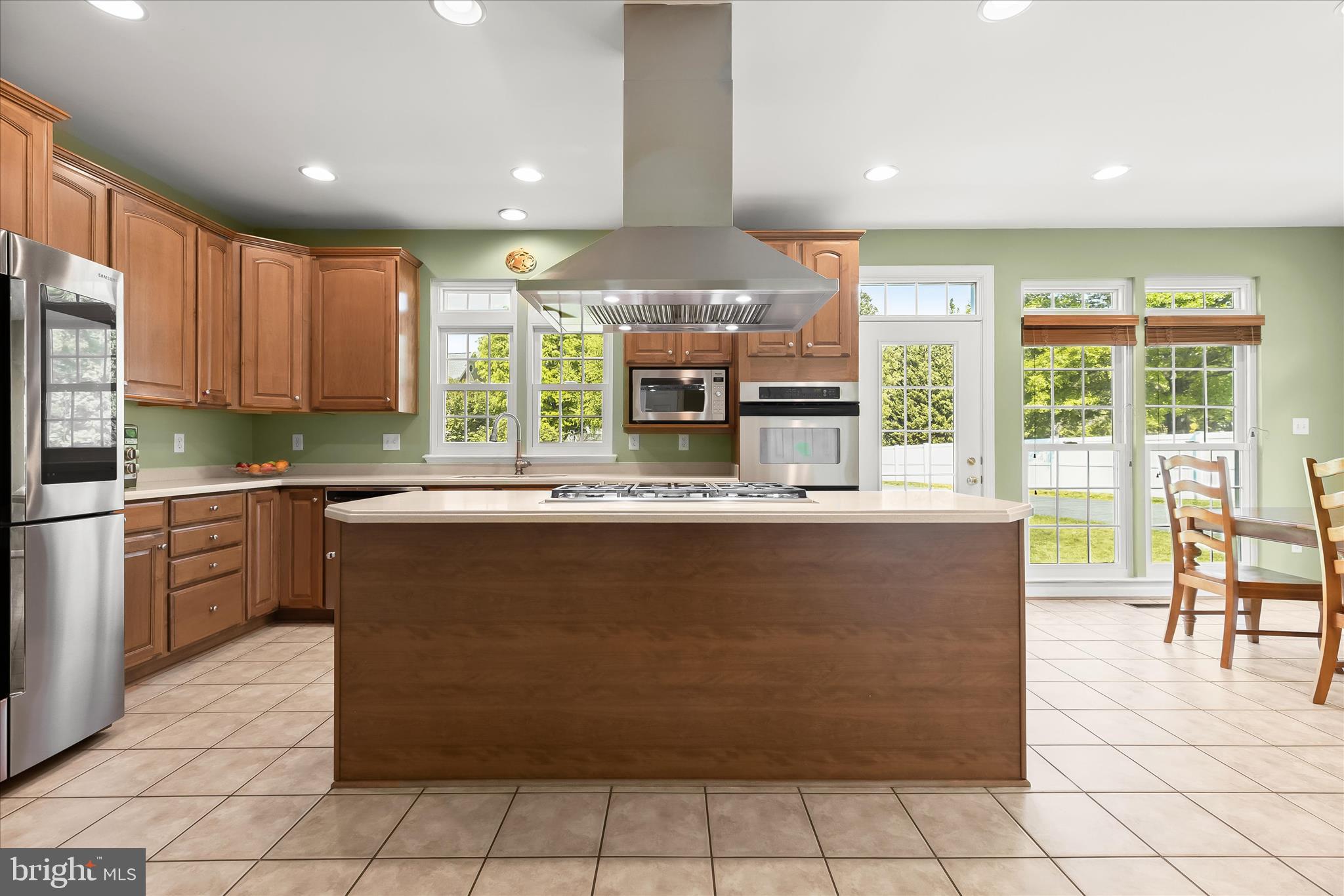 GROVEMONT - Residential