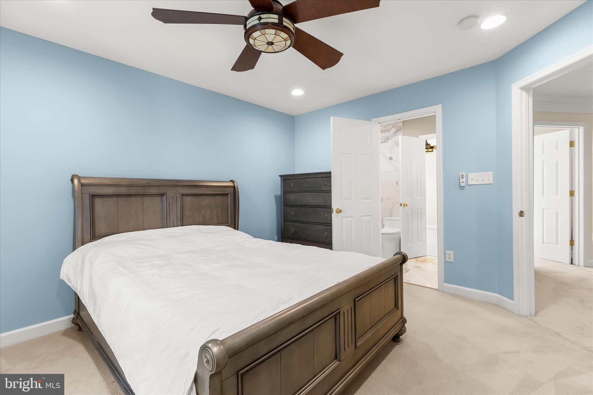 GROVEMONT - Residential