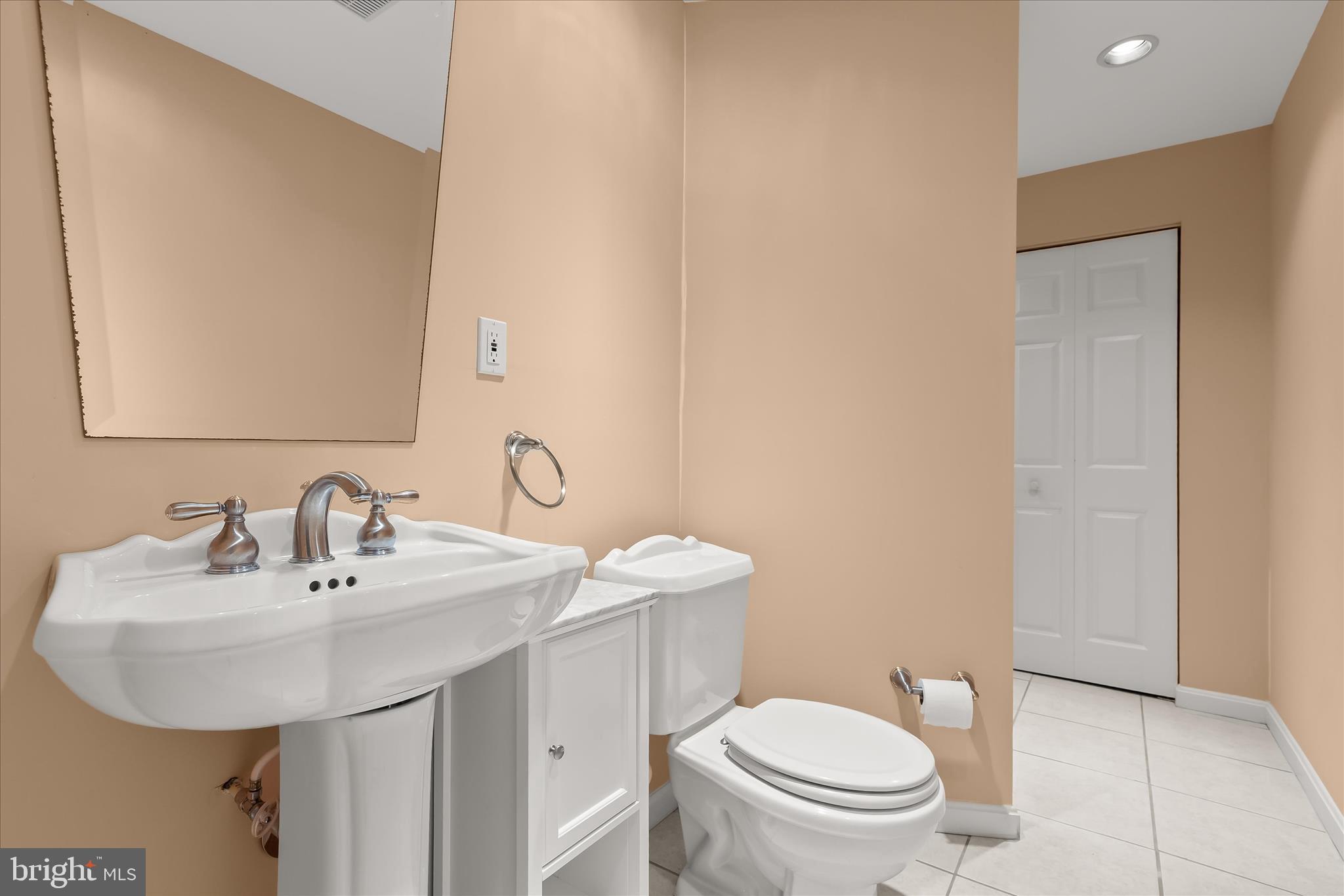 GROVEMONT - Residential