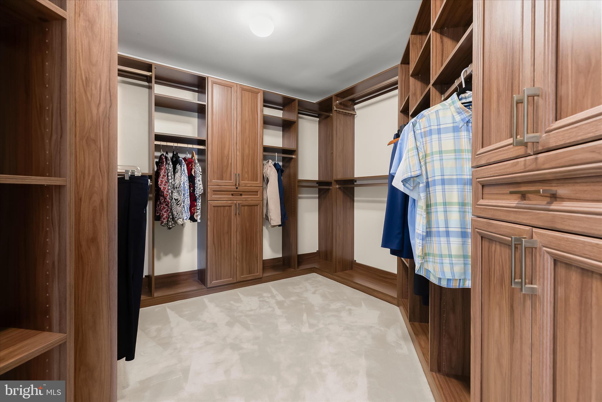 GROVEMONT - Residential