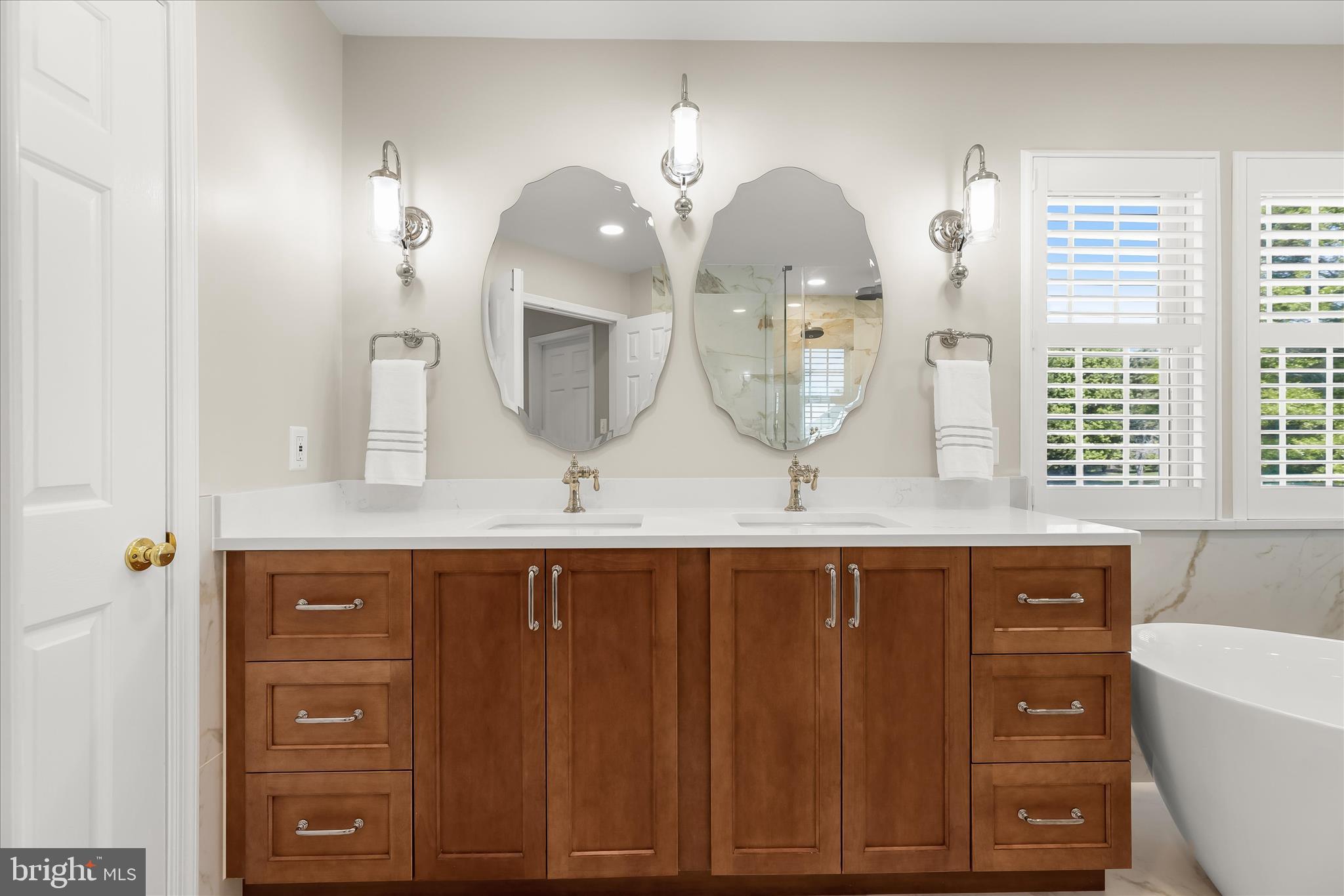 GROVEMONT - Residential