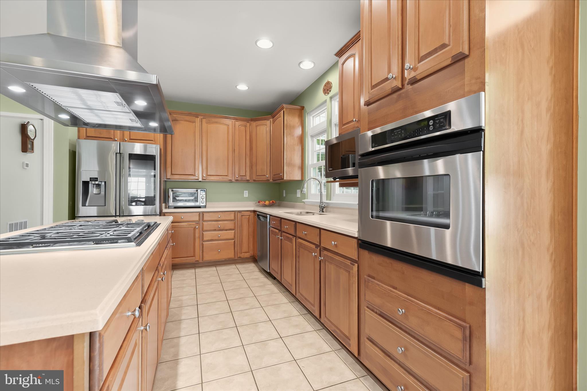 GROVEMONT - Residential