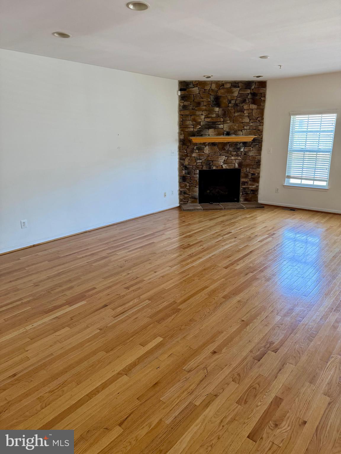 RIVERSIDE SOUTH - Residential Lease