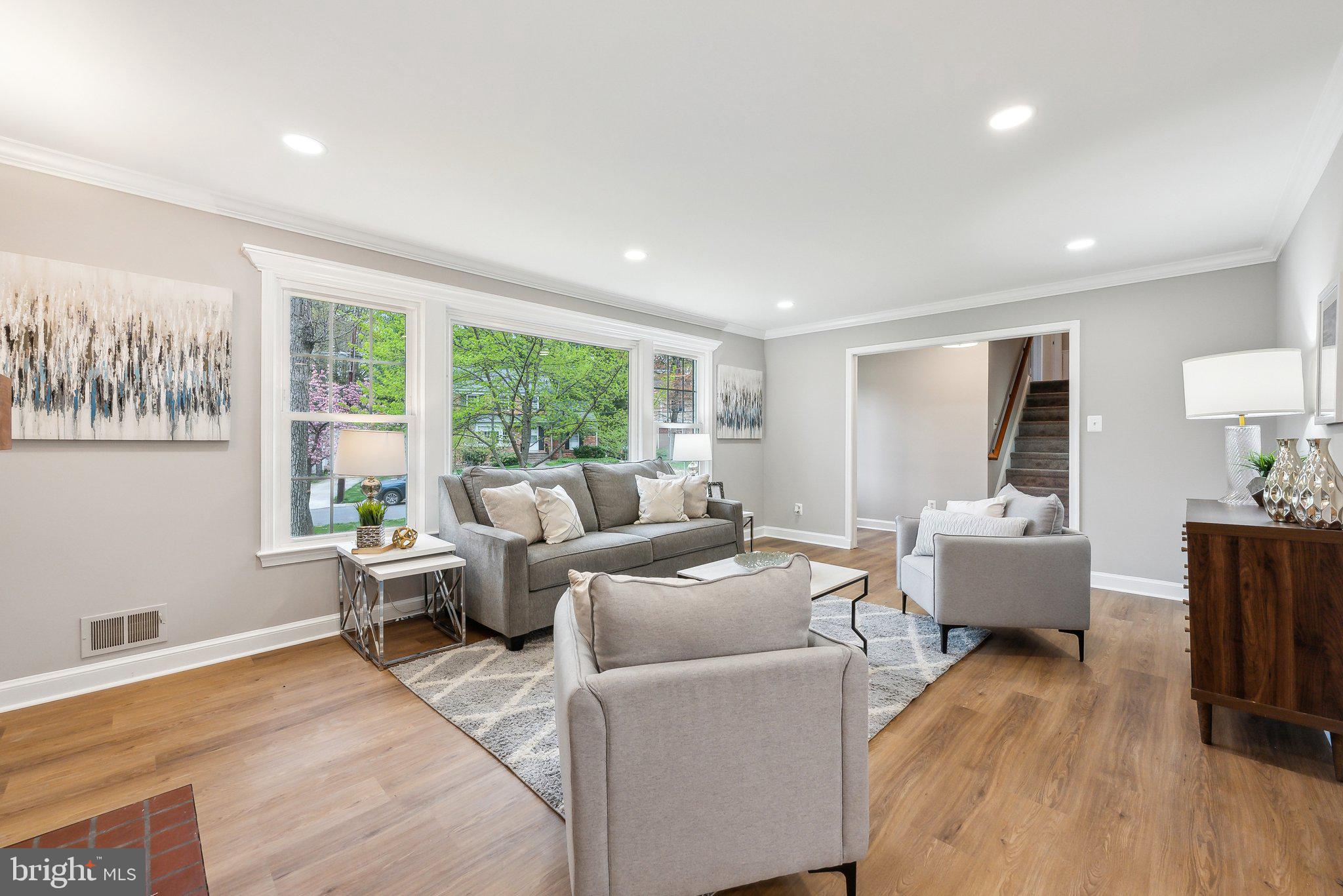 MONTROSE WOODS - Residential