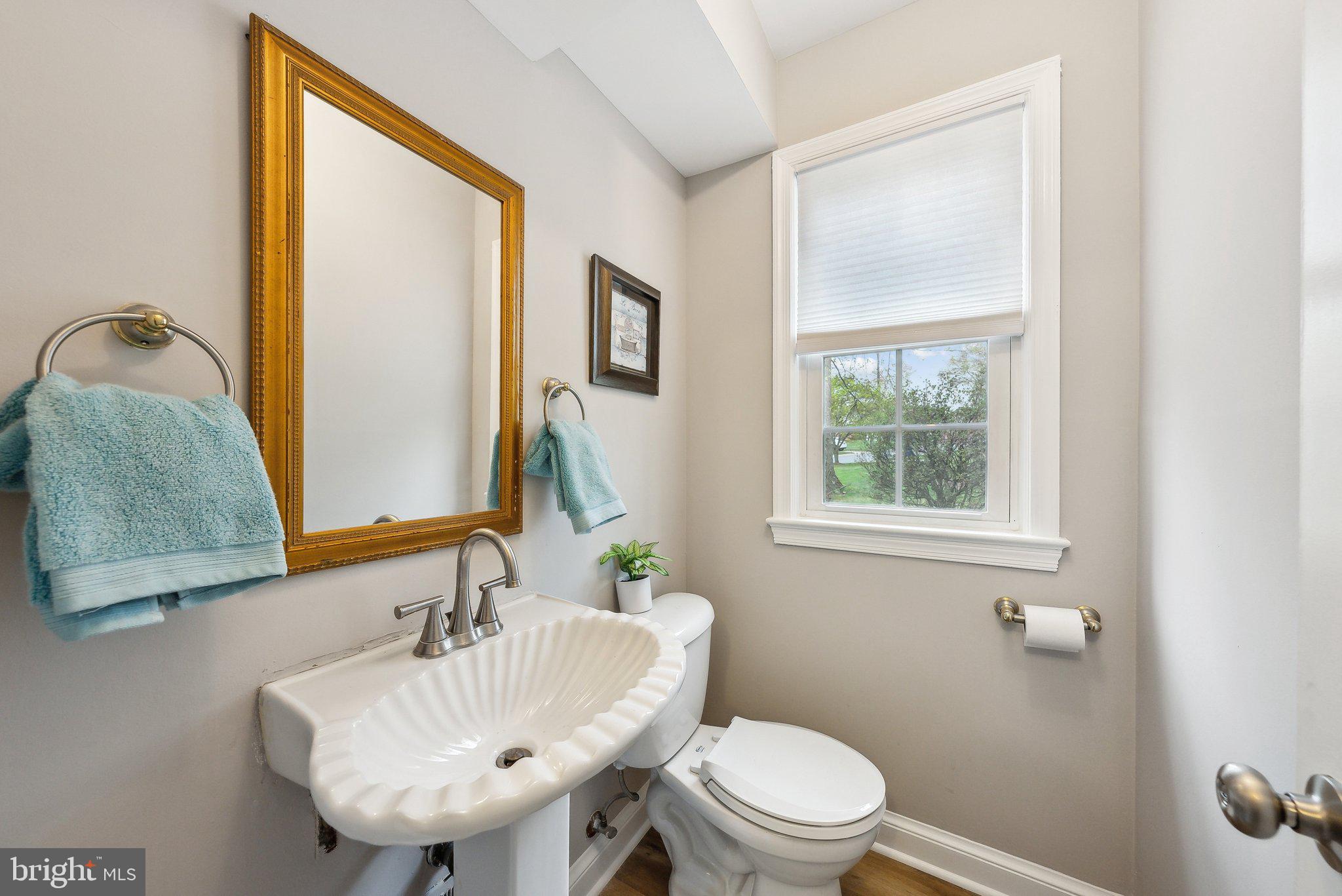 MONTROSE WOODS - Residential