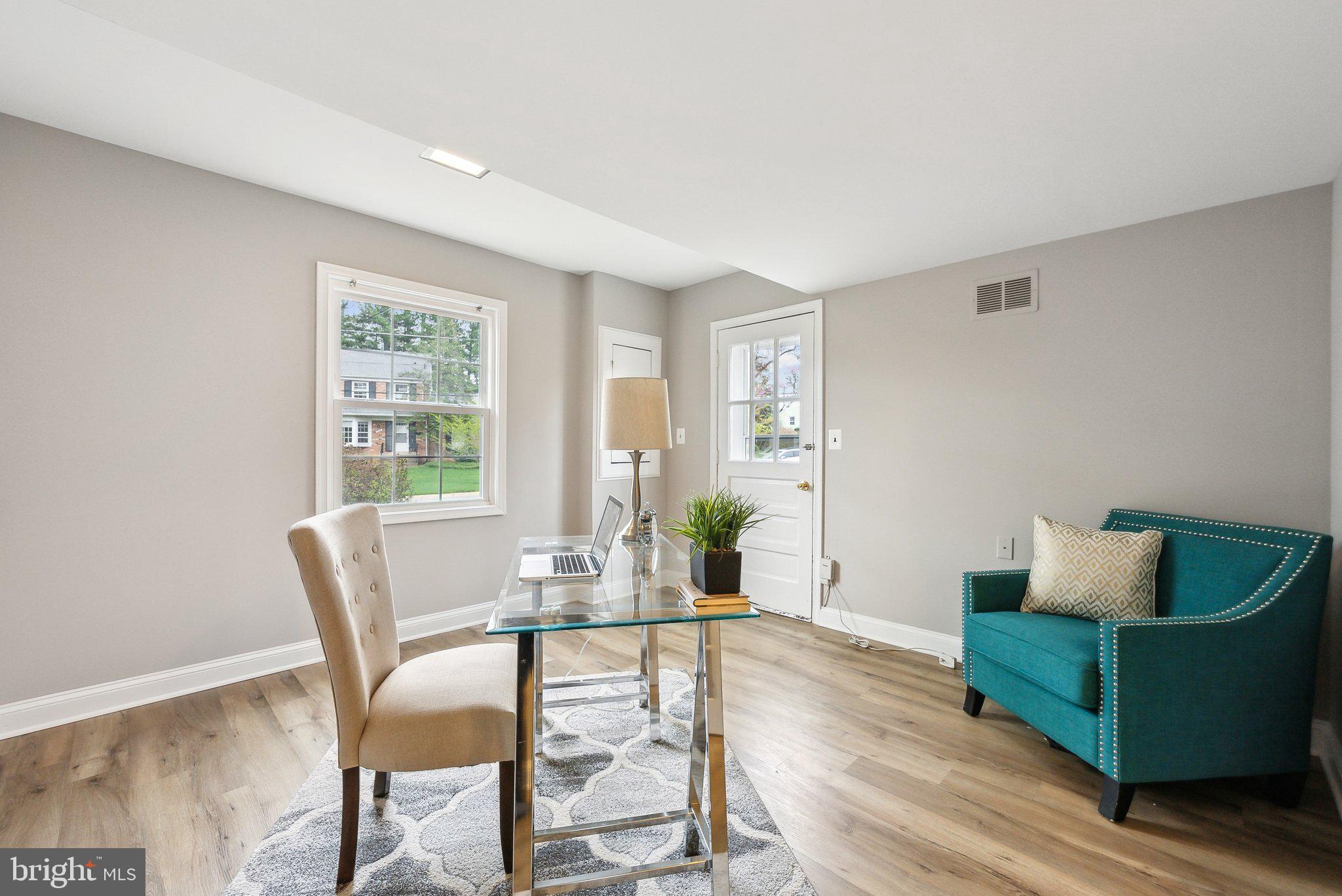 MONTROSE WOODS - Residential