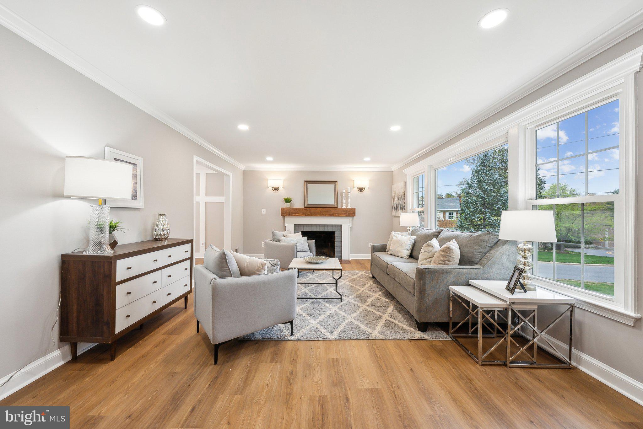 MONTROSE WOODS - Residential