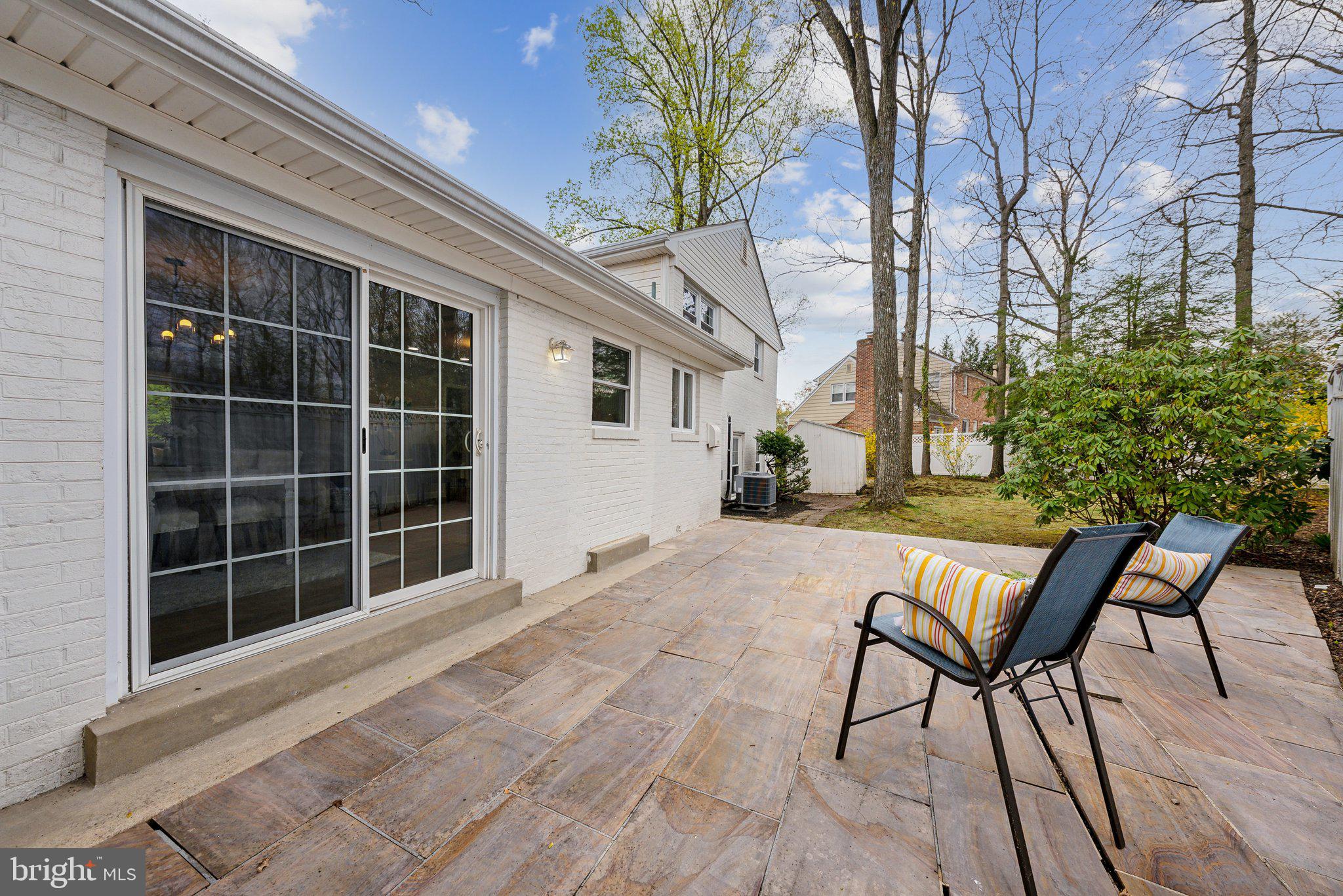 MONTROSE WOODS - Residential