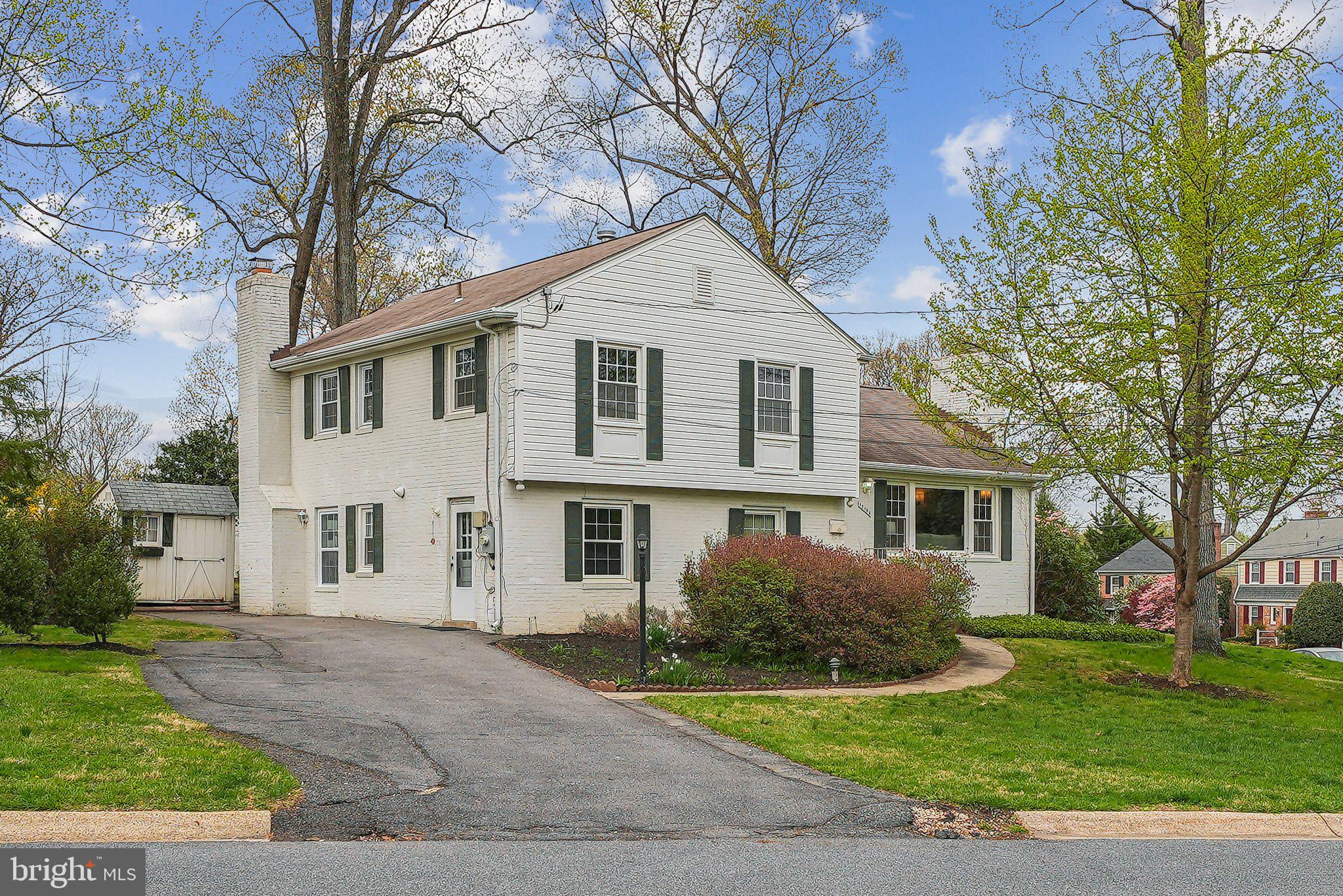 MONTROSE WOODS - Residential