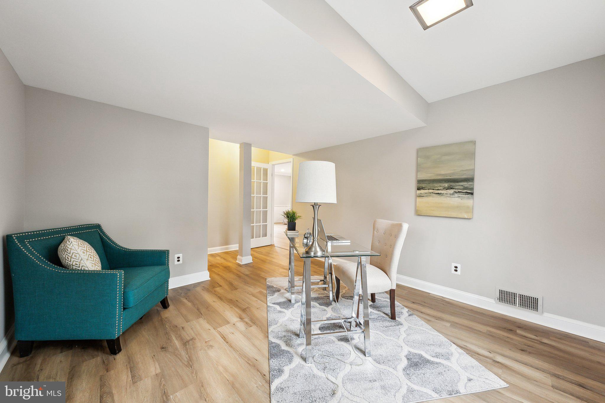 MONTROSE WOODS - Residential