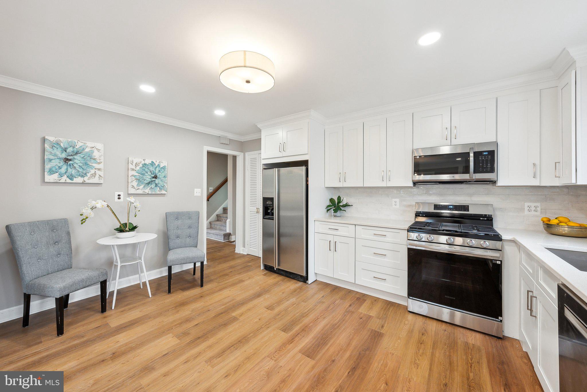 MONTROSE WOODS - Residential