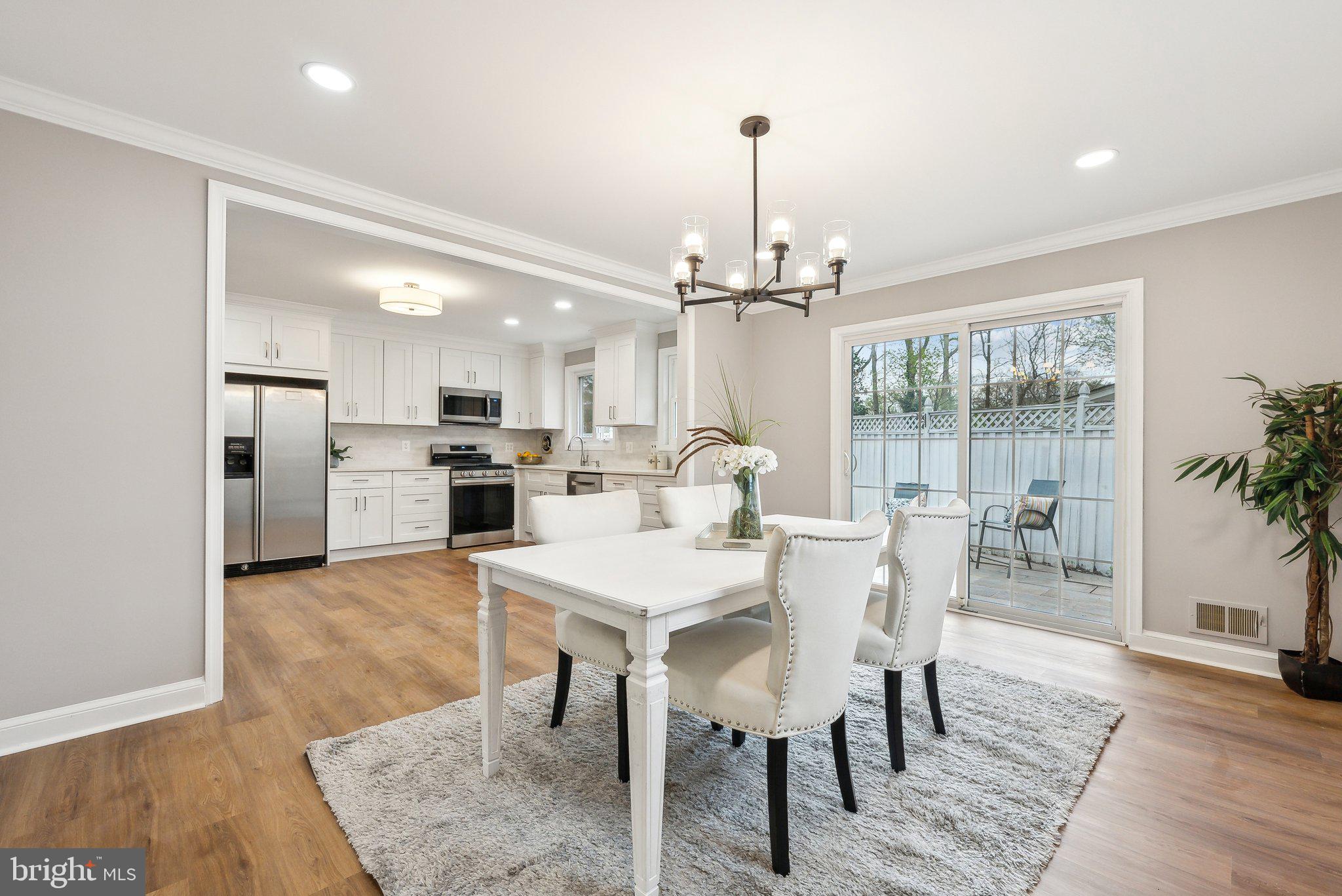 MONTROSE WOODS - Residential