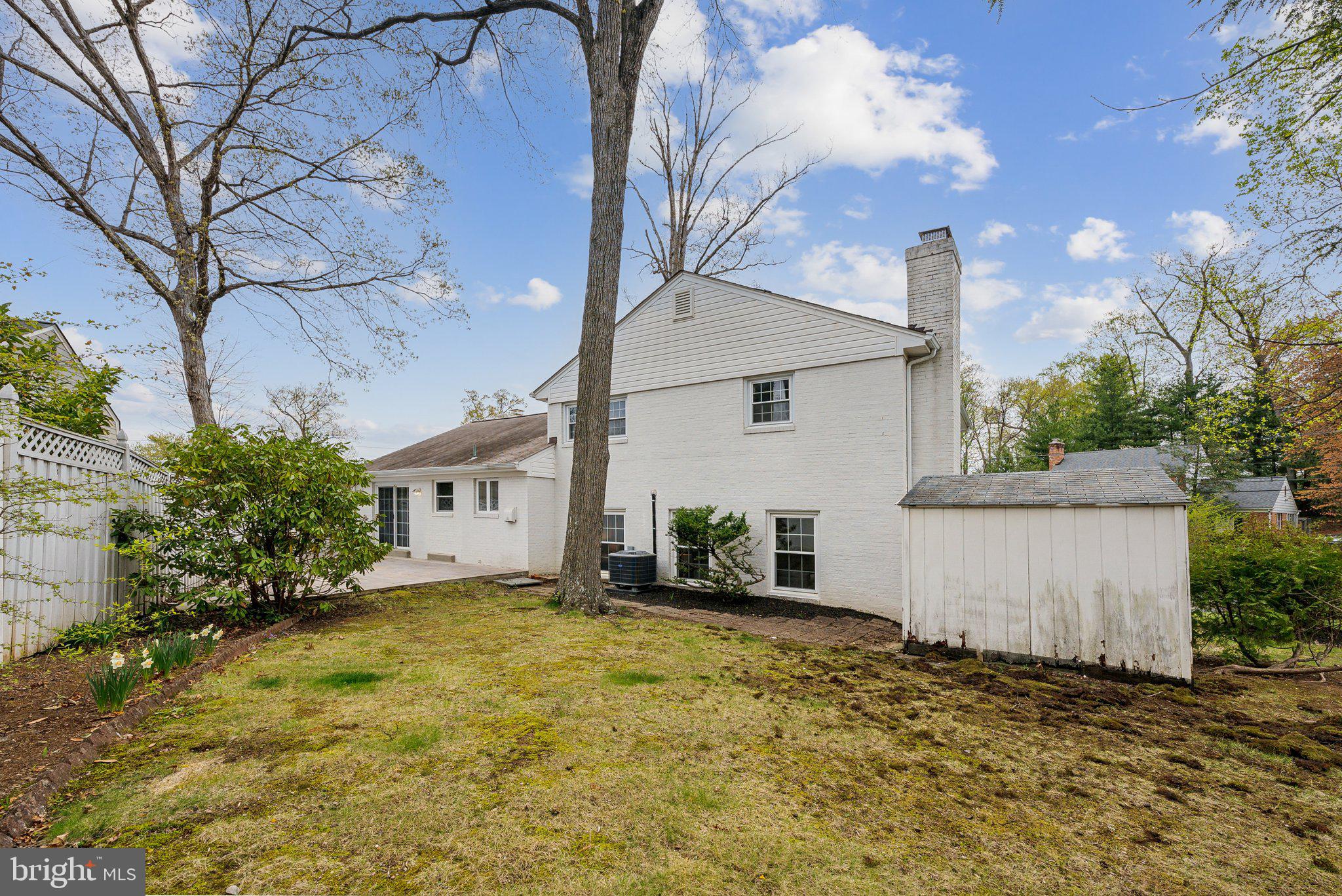 MONTROSE WOODS - Residential