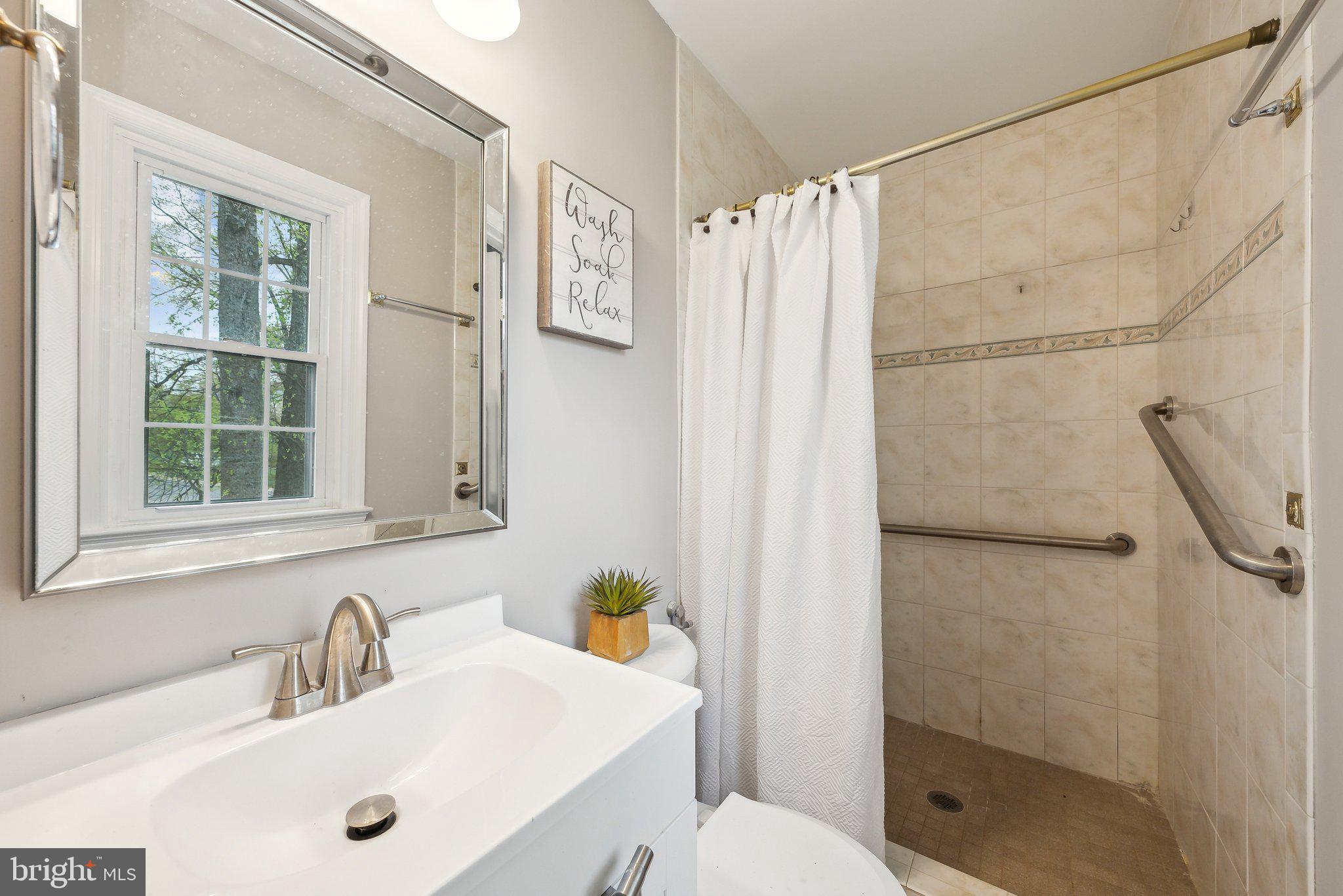 MONTROSE WOODS - Residential