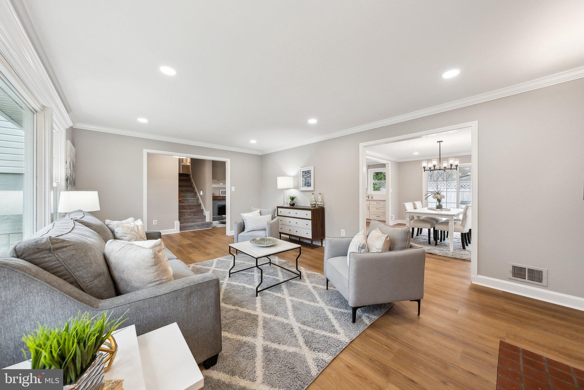 MONTROSE WOODS - Residential