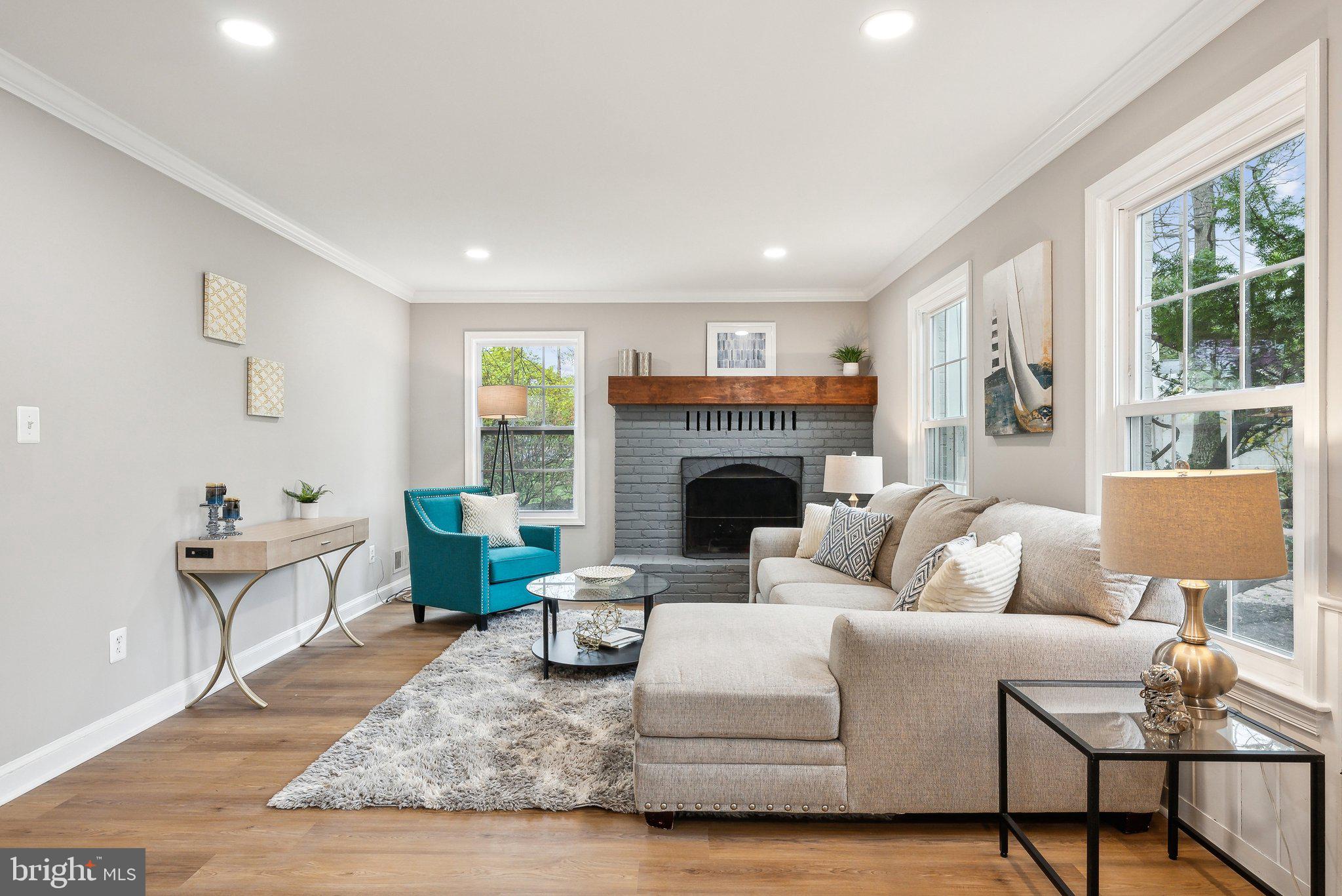 MONTROSE WOODS - Residential