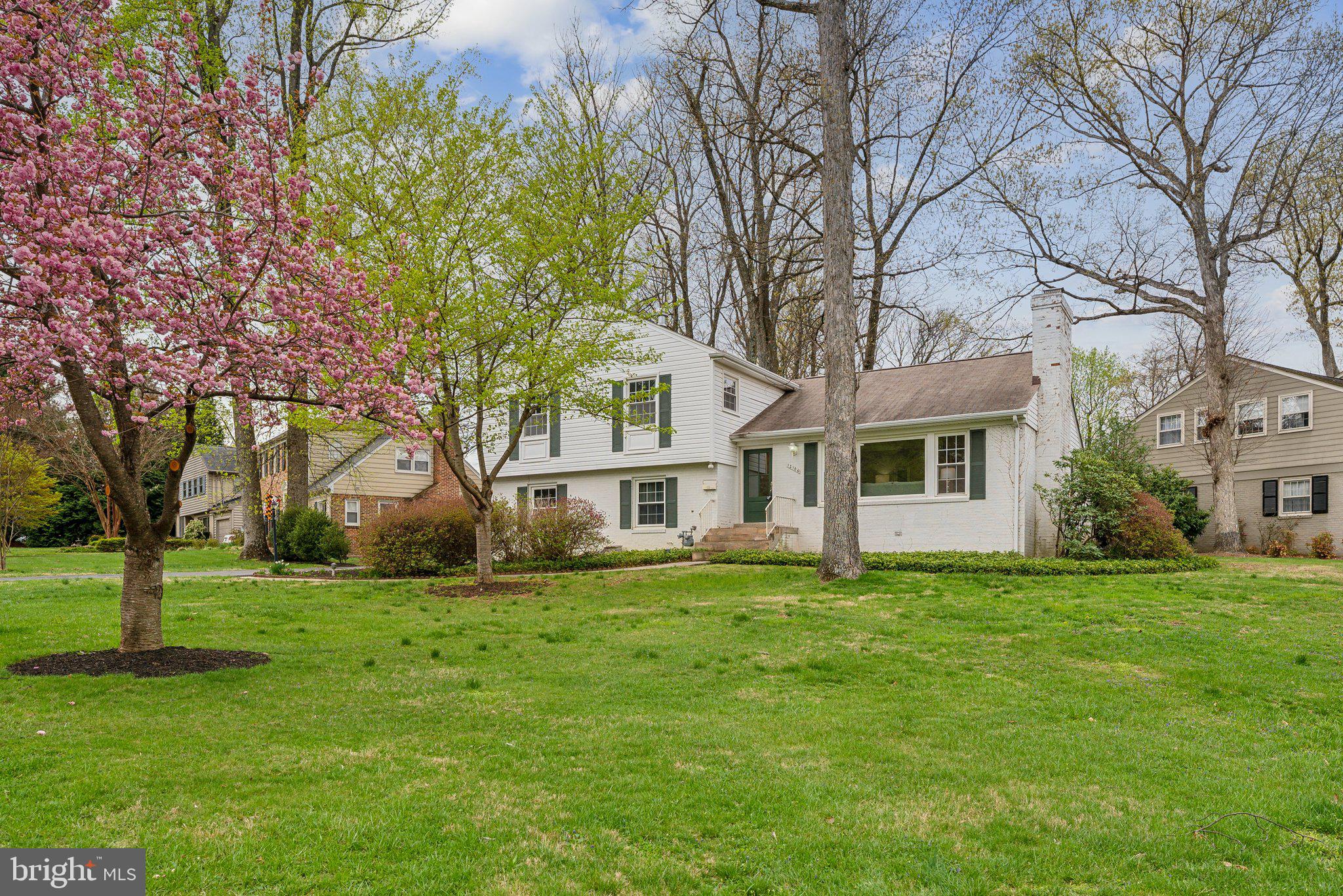 MONTROSE WOODS - Residential