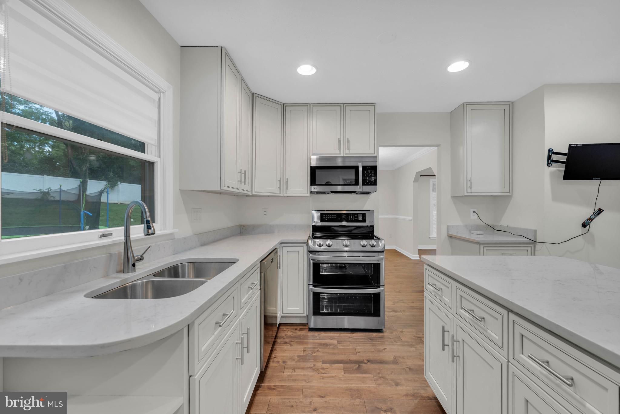 PROSPECT KNOLLS - Residential