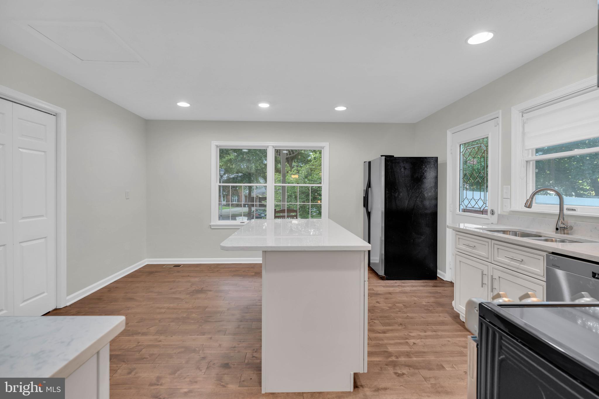 PROSPECT KNOLLS - Residential