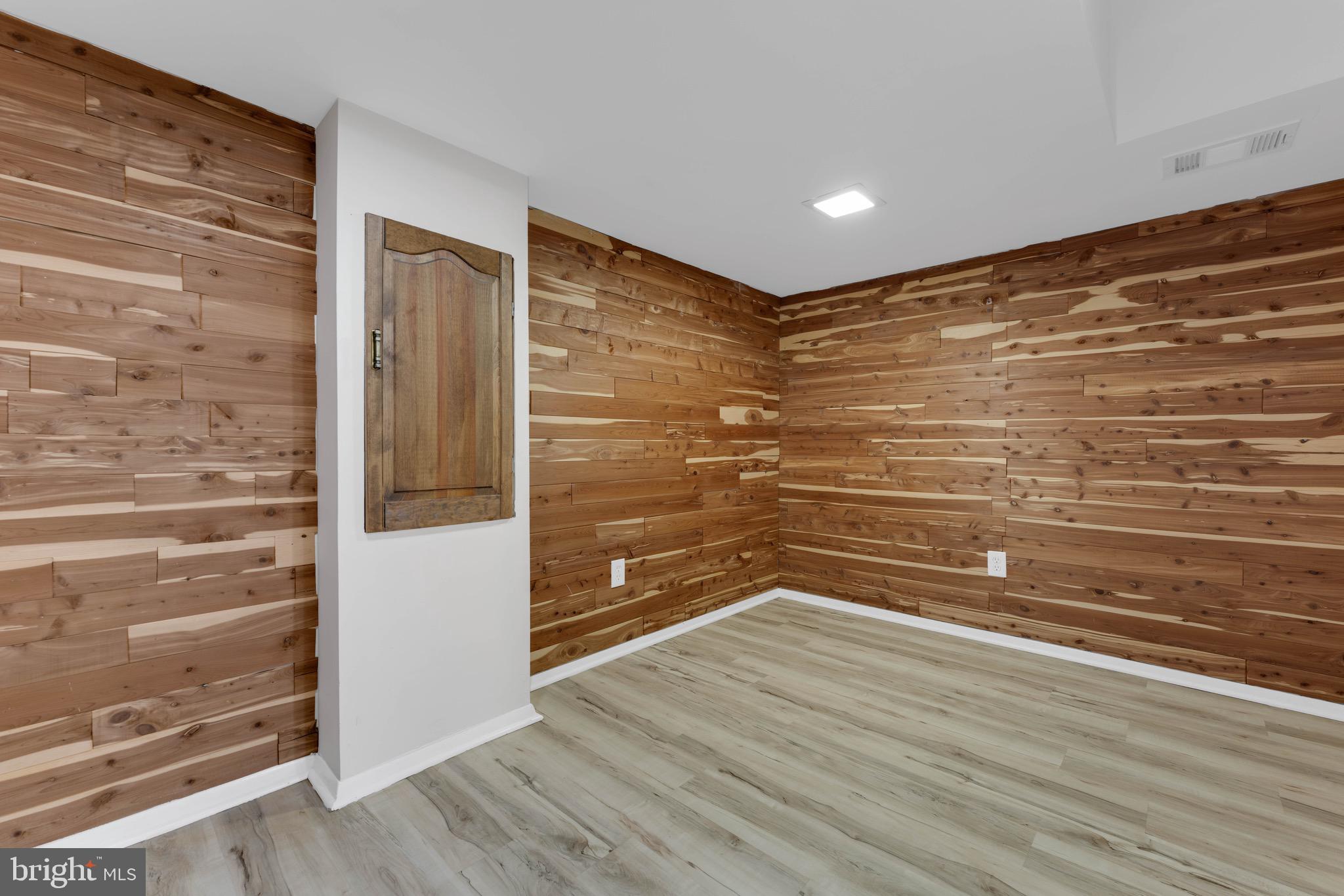 PROSPECT KNOLLS - Residential