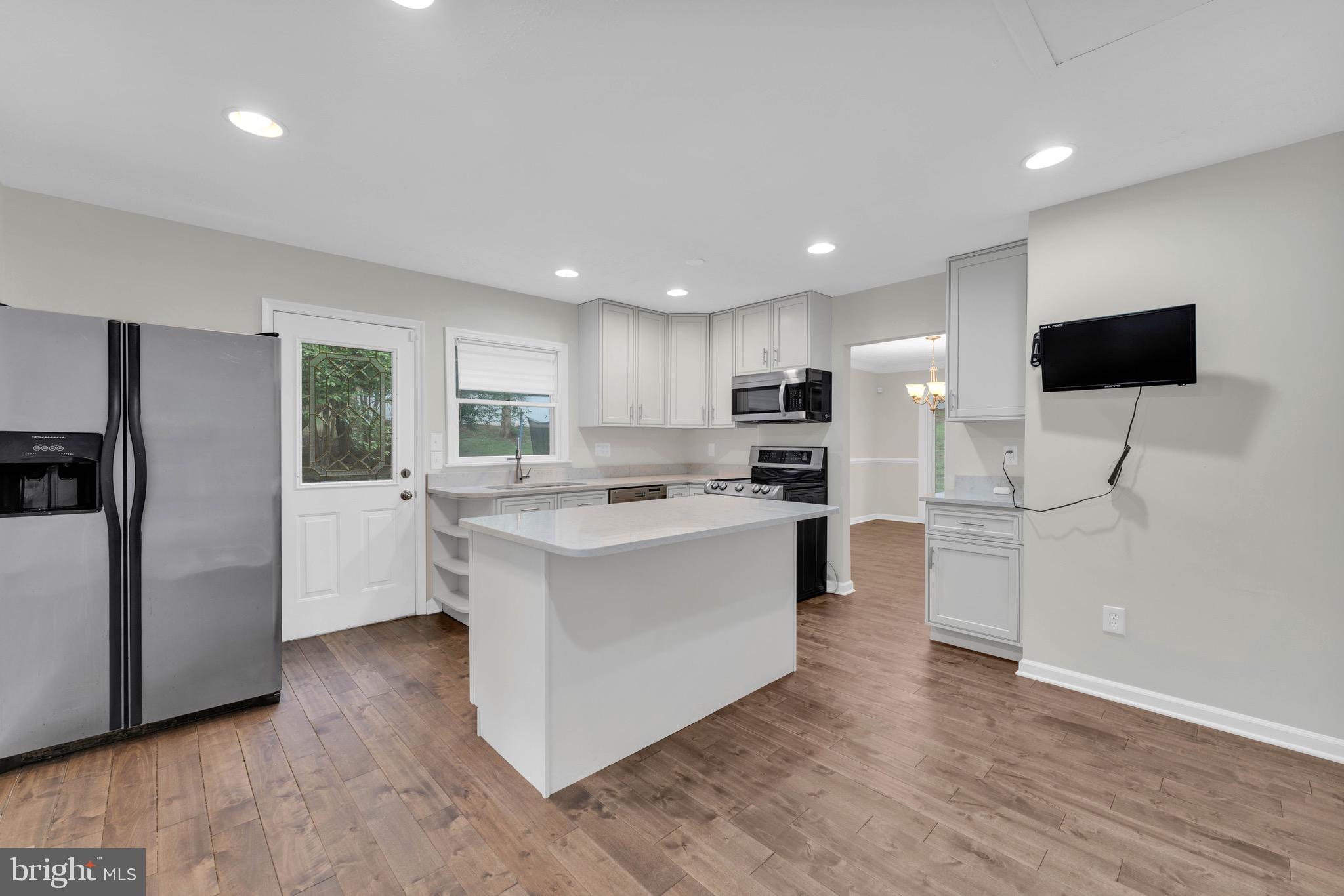 PROSPECT KNOLLS - Residential