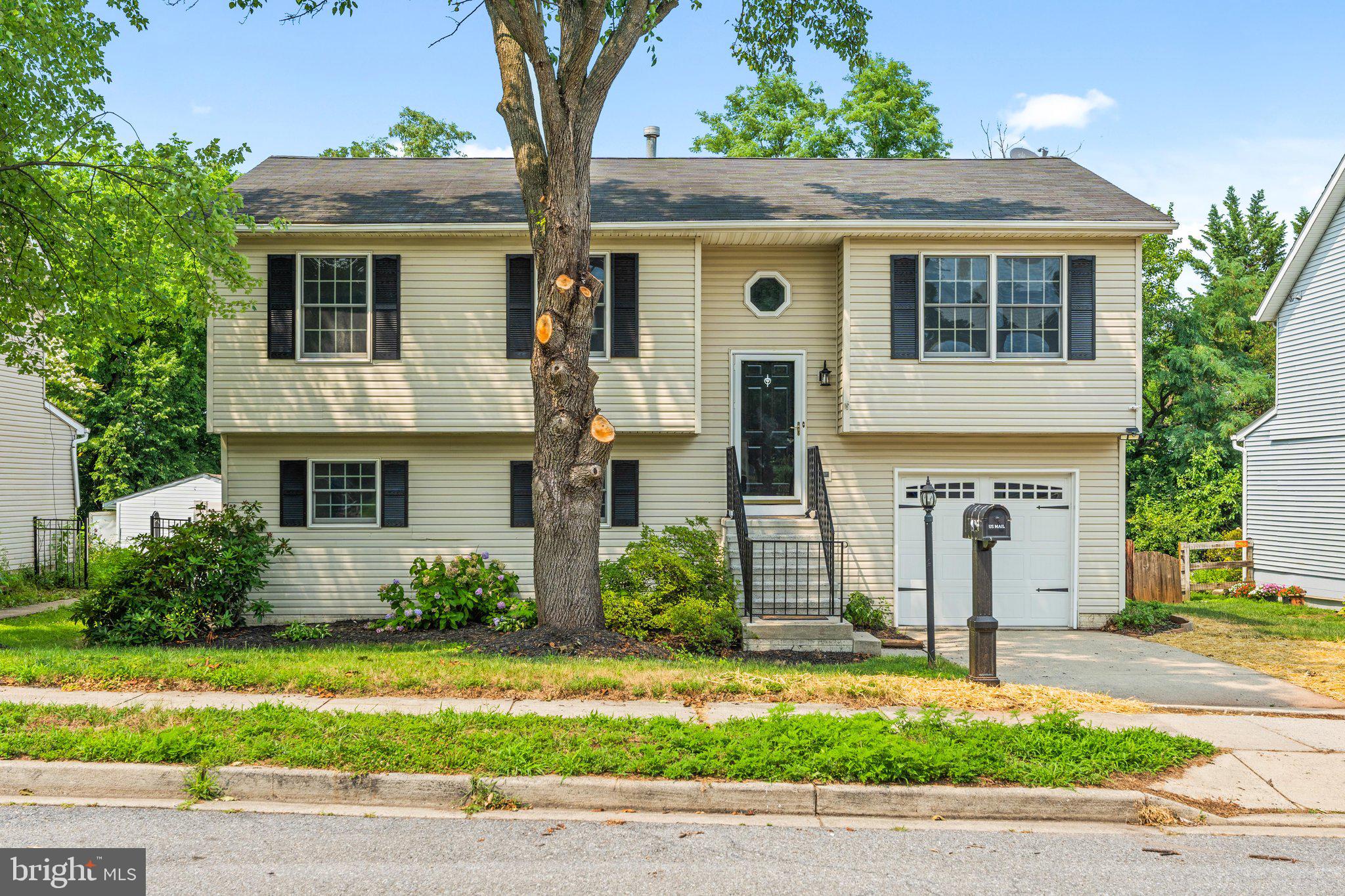 1015 CHERYLS COURT