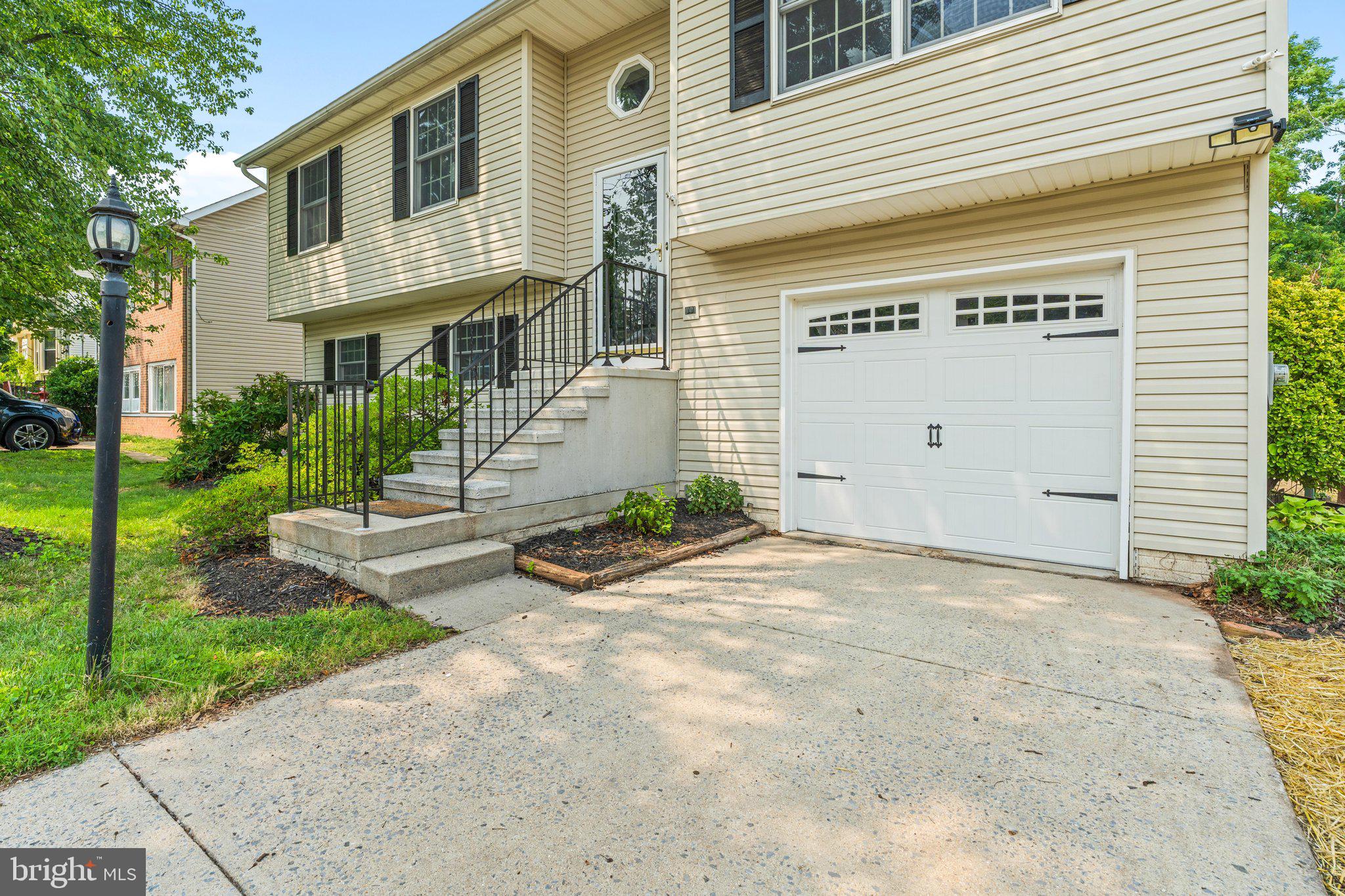 1015 CHERYLS COURT