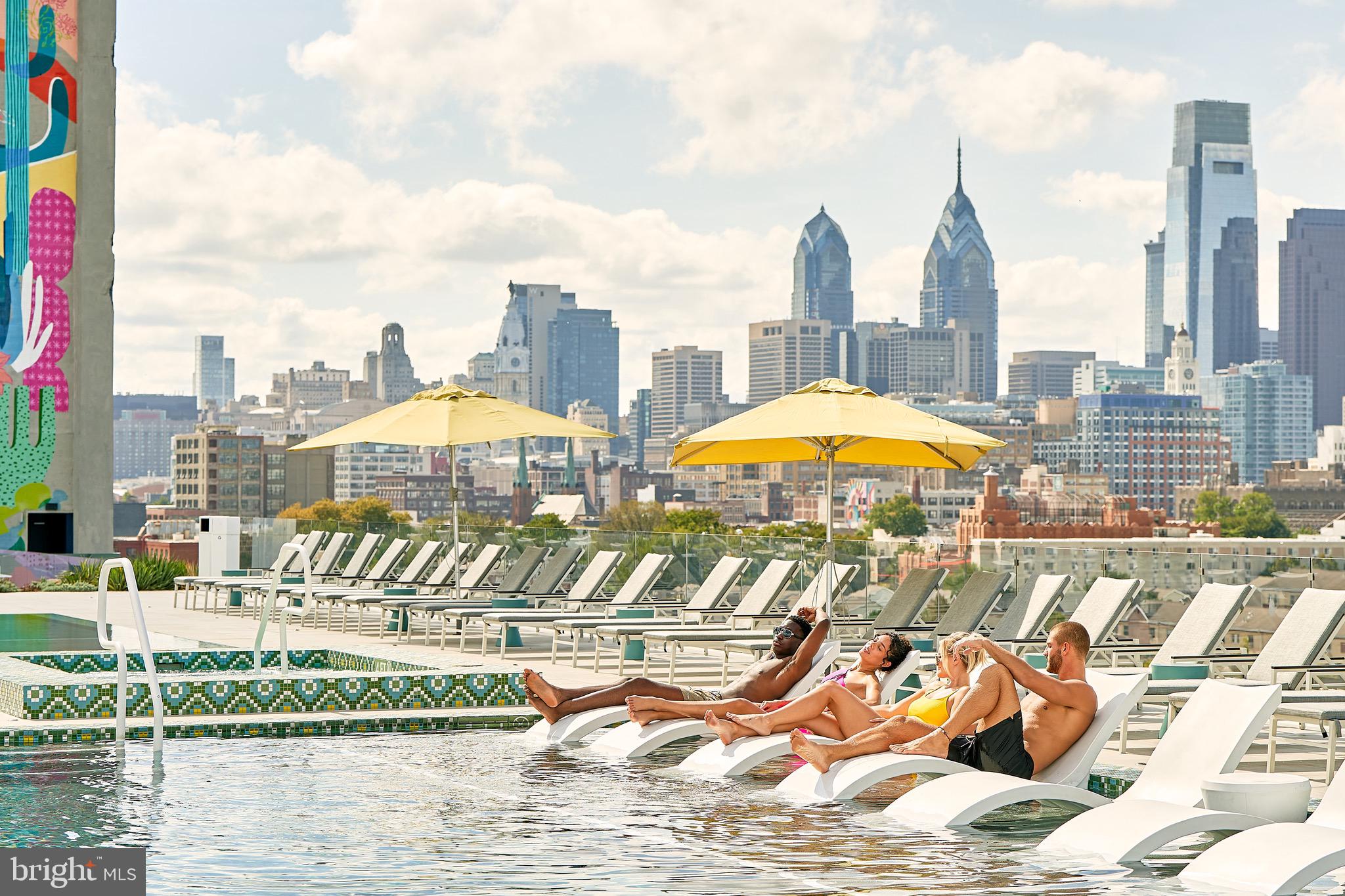 809 POPLAR ST STUDIO B