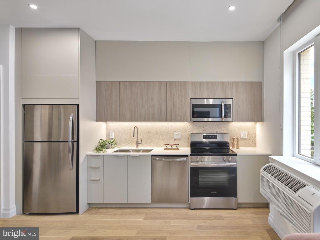 Photo of 809 Poplar St #STUDIO B, PHILADELPHIA, PA 19123 (MLS # PAPH2565738)