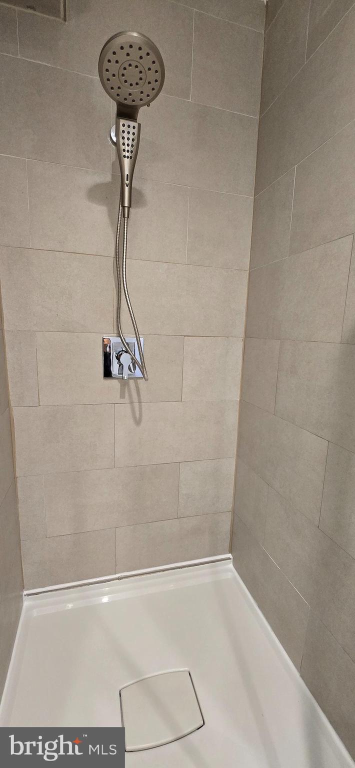 FISHTOWN - Residential Lease