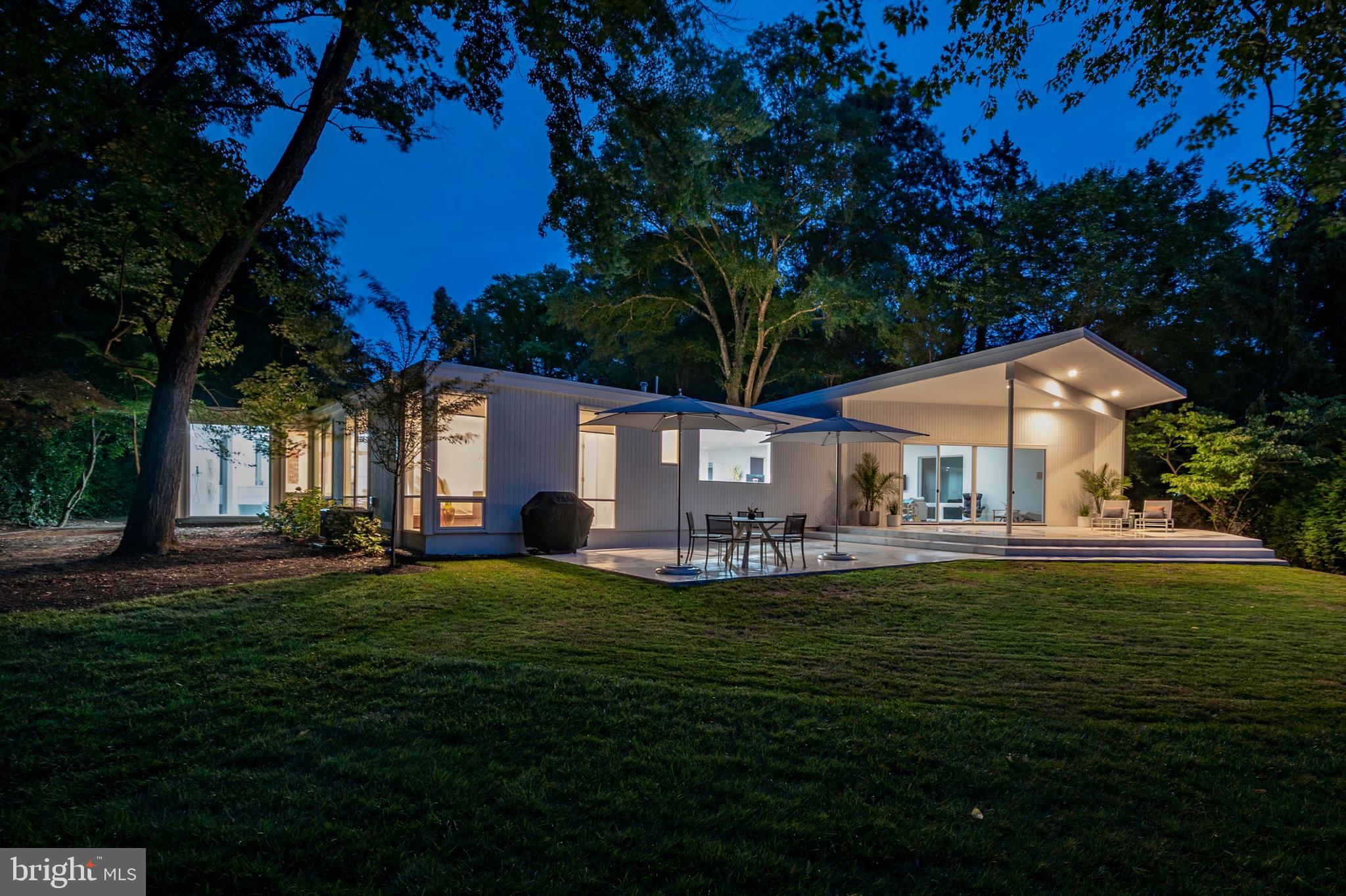 HOLLIN HILLS - Residential